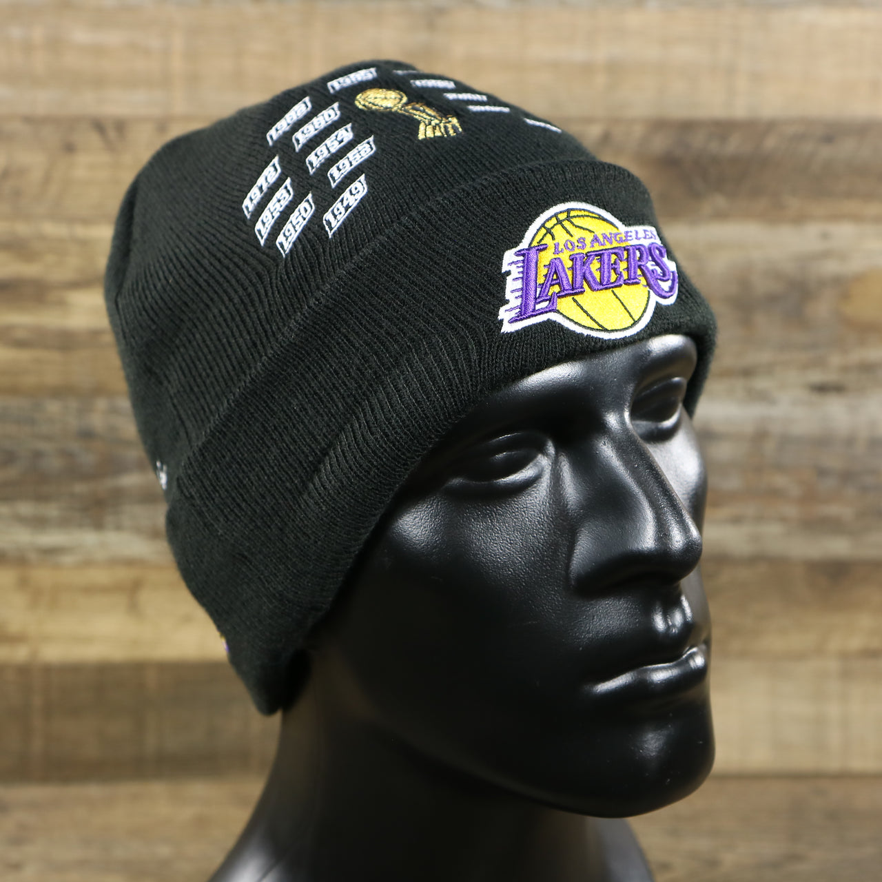 The Los Angeles Lakers All Over NBA Finals Side Patch 17x Champion Knit Cuff Beanie | New Era, Black