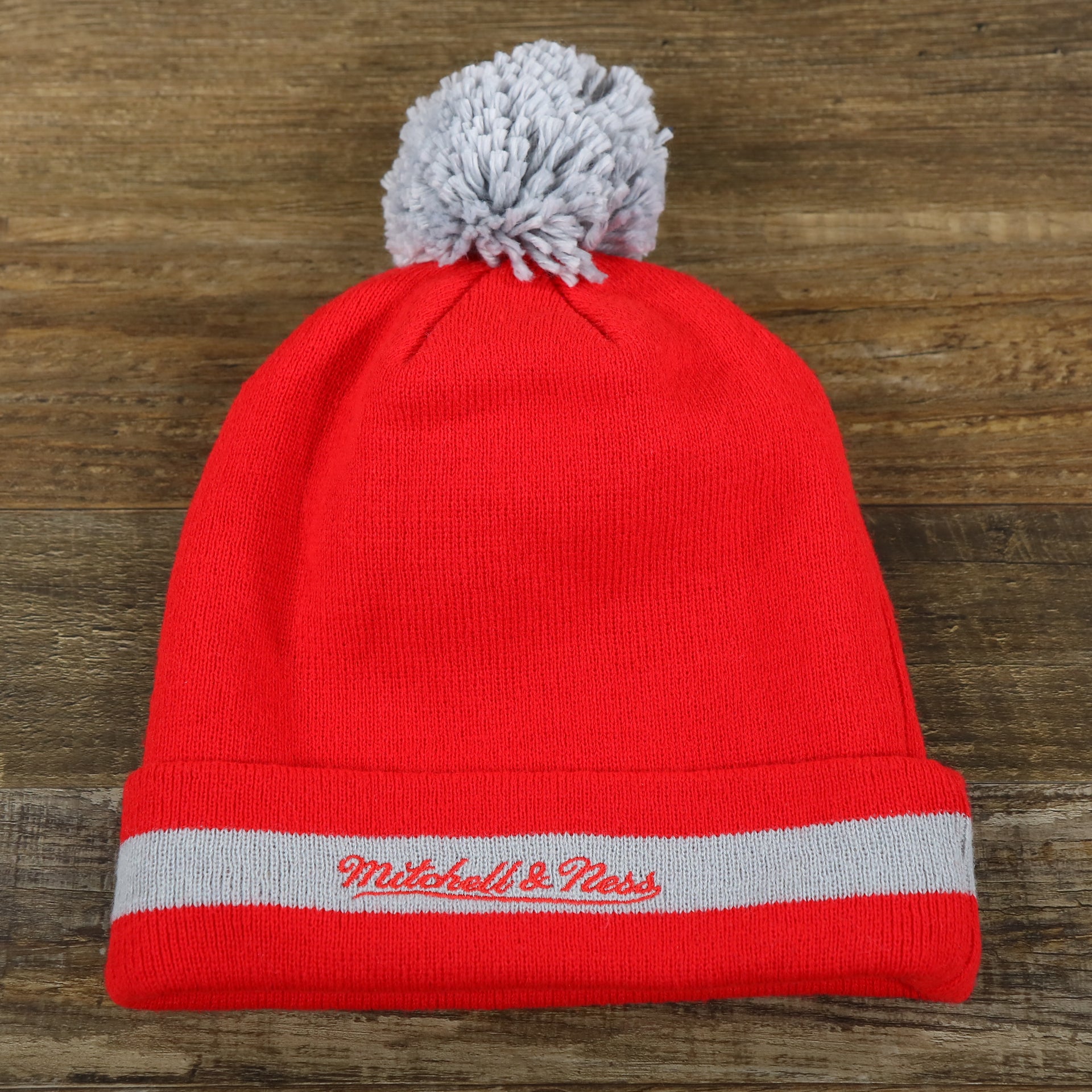 The backside of the Houston Rockets Vintage Red & Gray Beanie OSFM