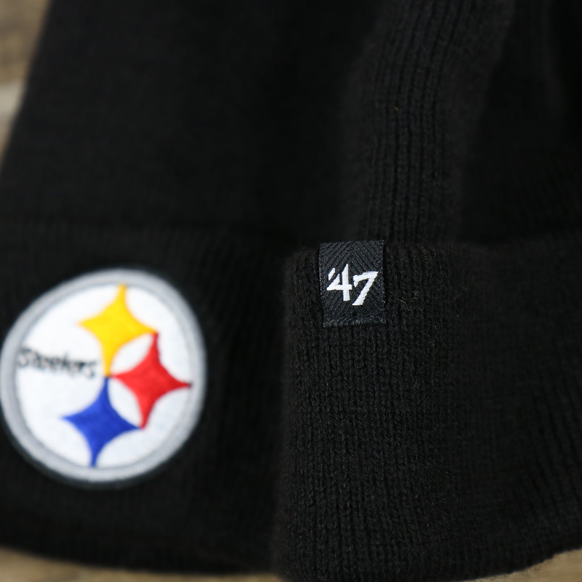 The 47 Brand Tag on the Pittsburgh Steelers Basic Cuffed Winter Beanie | Black Winter Beanie