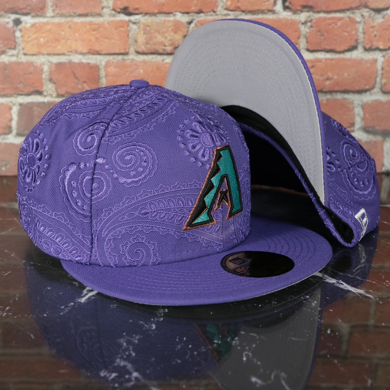 Arizona Diamondbacks Paisley Bandana Print Embroidered 59Fifty Fitted Cap | New Era MLB Swirl 5950