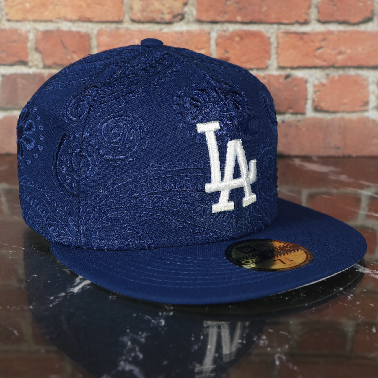 Los Angeles Dodgers Paisley Bandana Print Embroidered 59Fifty Fitted Cap | New Era MLB Swirl 5950