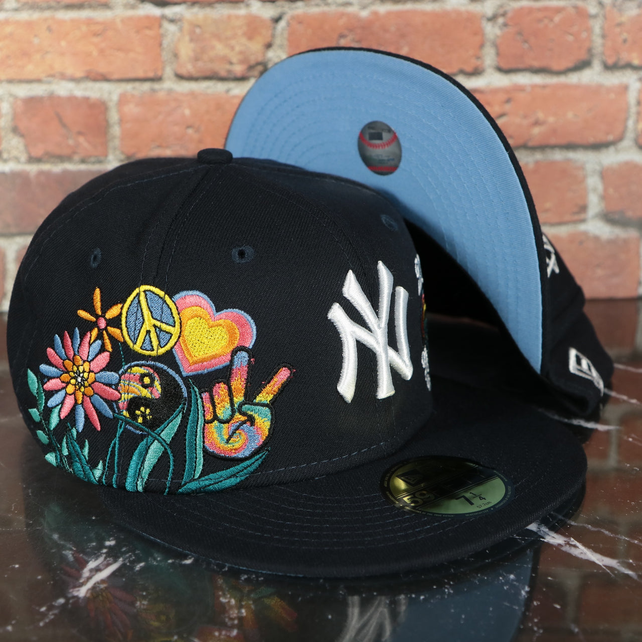 New York Yankees Groovy World Series Champions Patch 59Fifty Fitted Cap | New Era Groovy Side Patch 5950