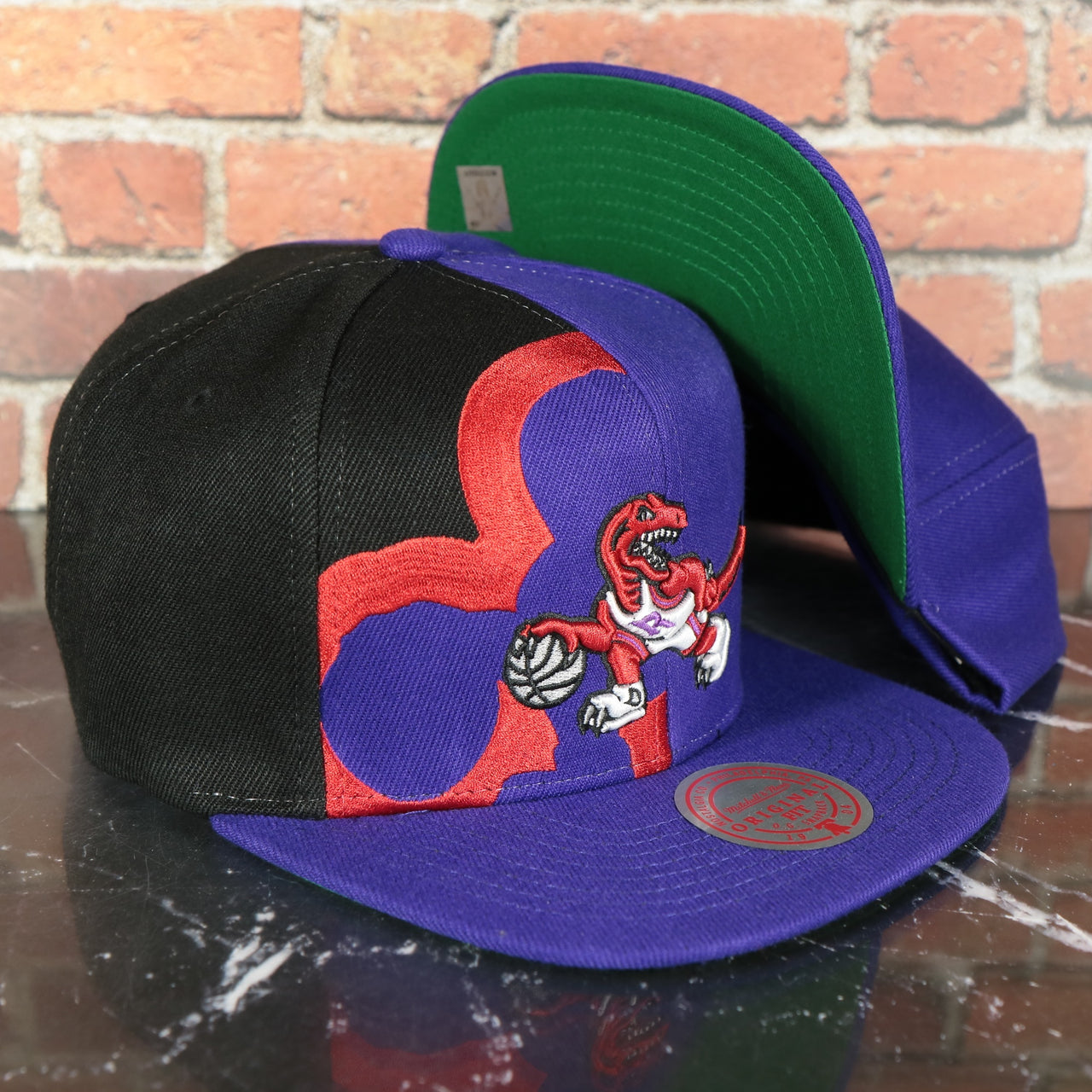 Toronto Raptors Retroline Logo Outline Vintage Snapback Hat | Mitchell and Ness Raptors Snap Cap