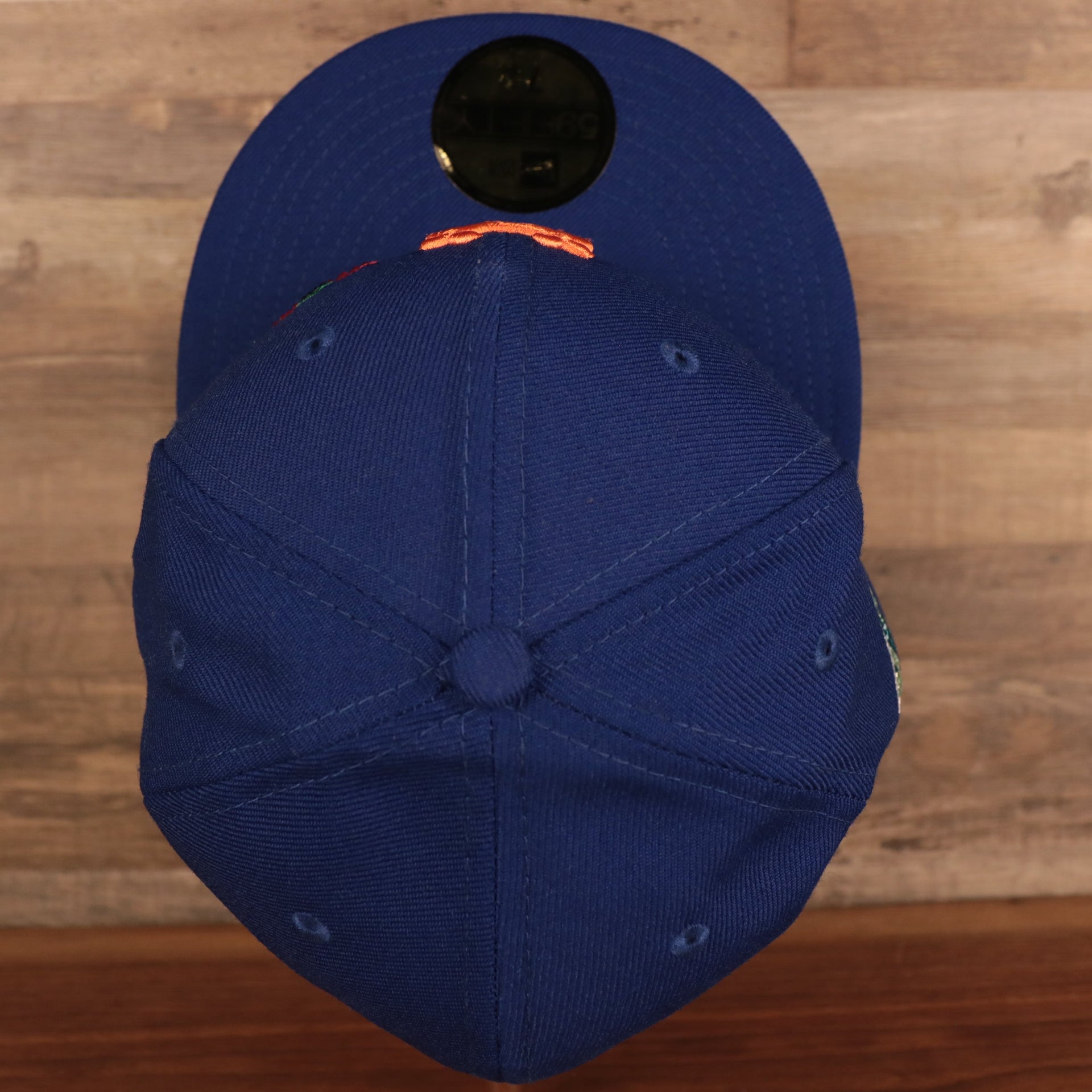 Top down view of the New York Mets Iced Out Side Patch Apple Statue of Liberty Gray Bottom 59Fifty Fitted Cap