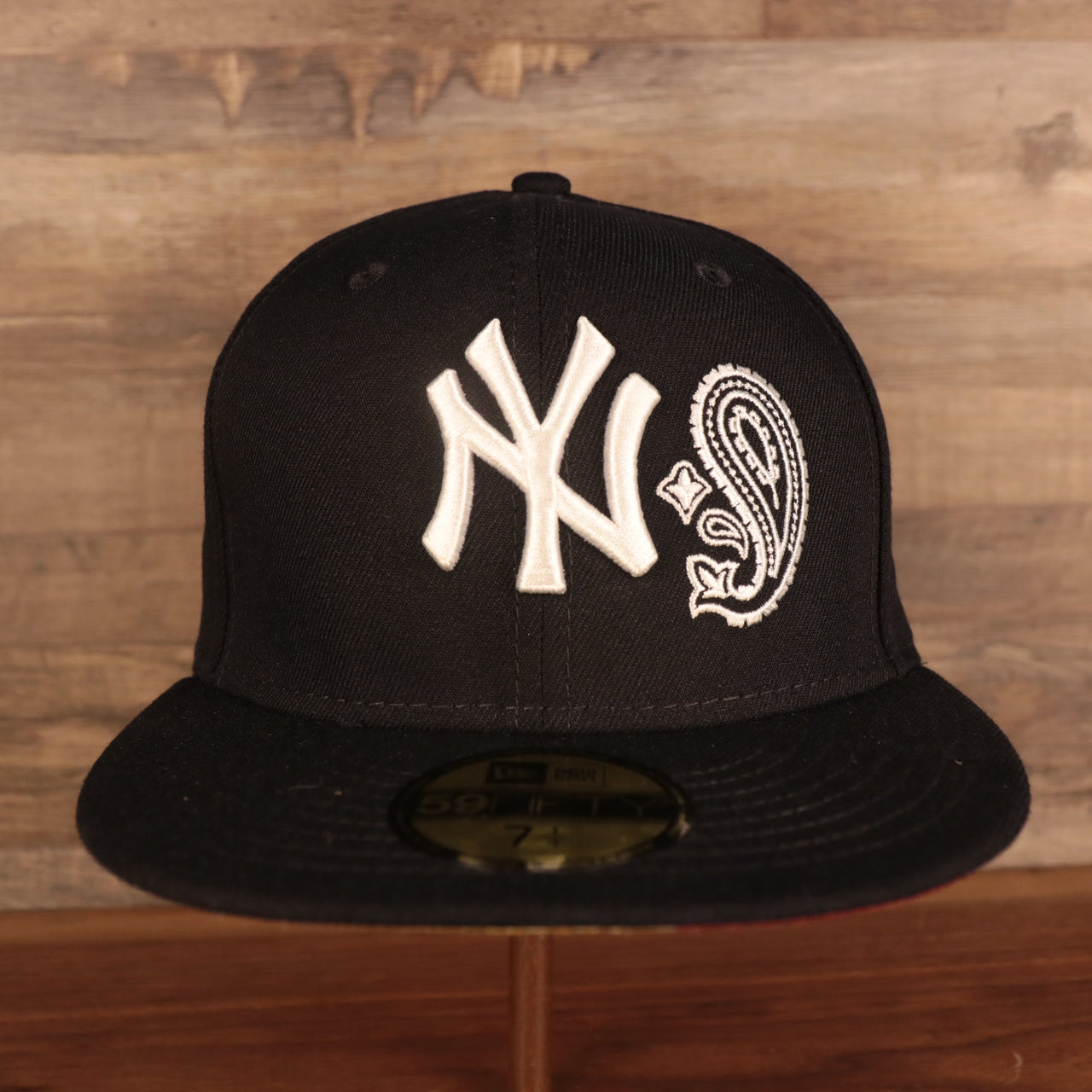 New York Yankees Multi-Color Paisley Bandana Under Brim 59Fifty Fitted Cap