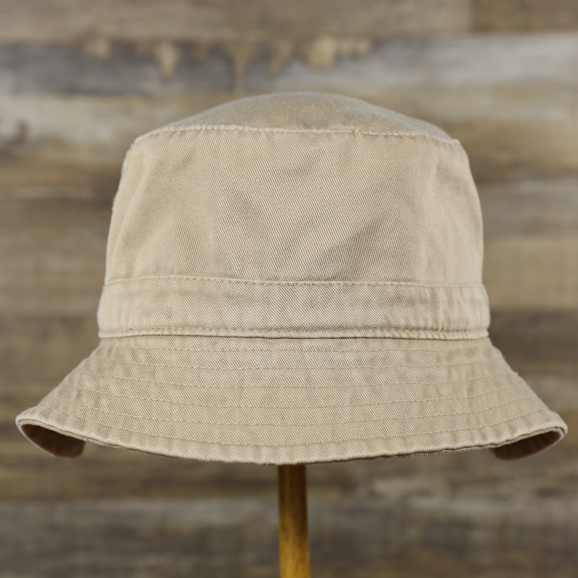 back side of the New York Yankees Small Brim Bucket Hat | Khaki Bucket Hat
