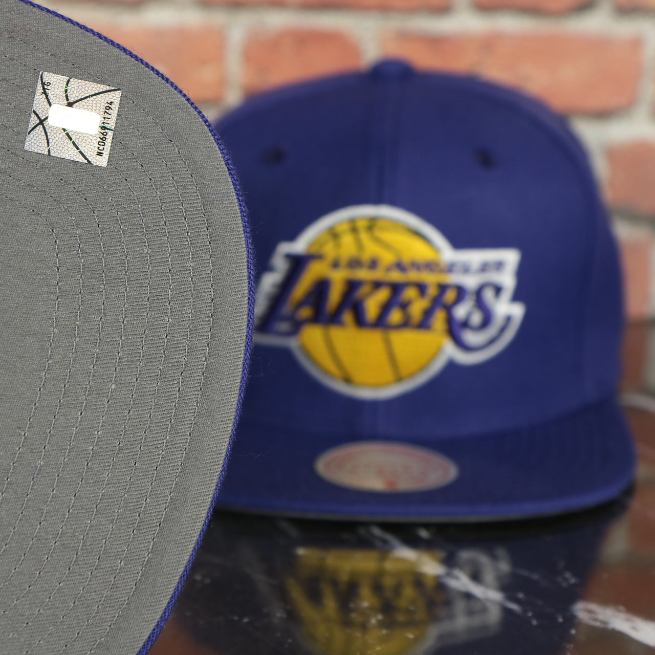 Los Angeles Lakers Vintage Retro NBA Team Ground 2.0 Mitchell and Ness Snapback Hat | Purple