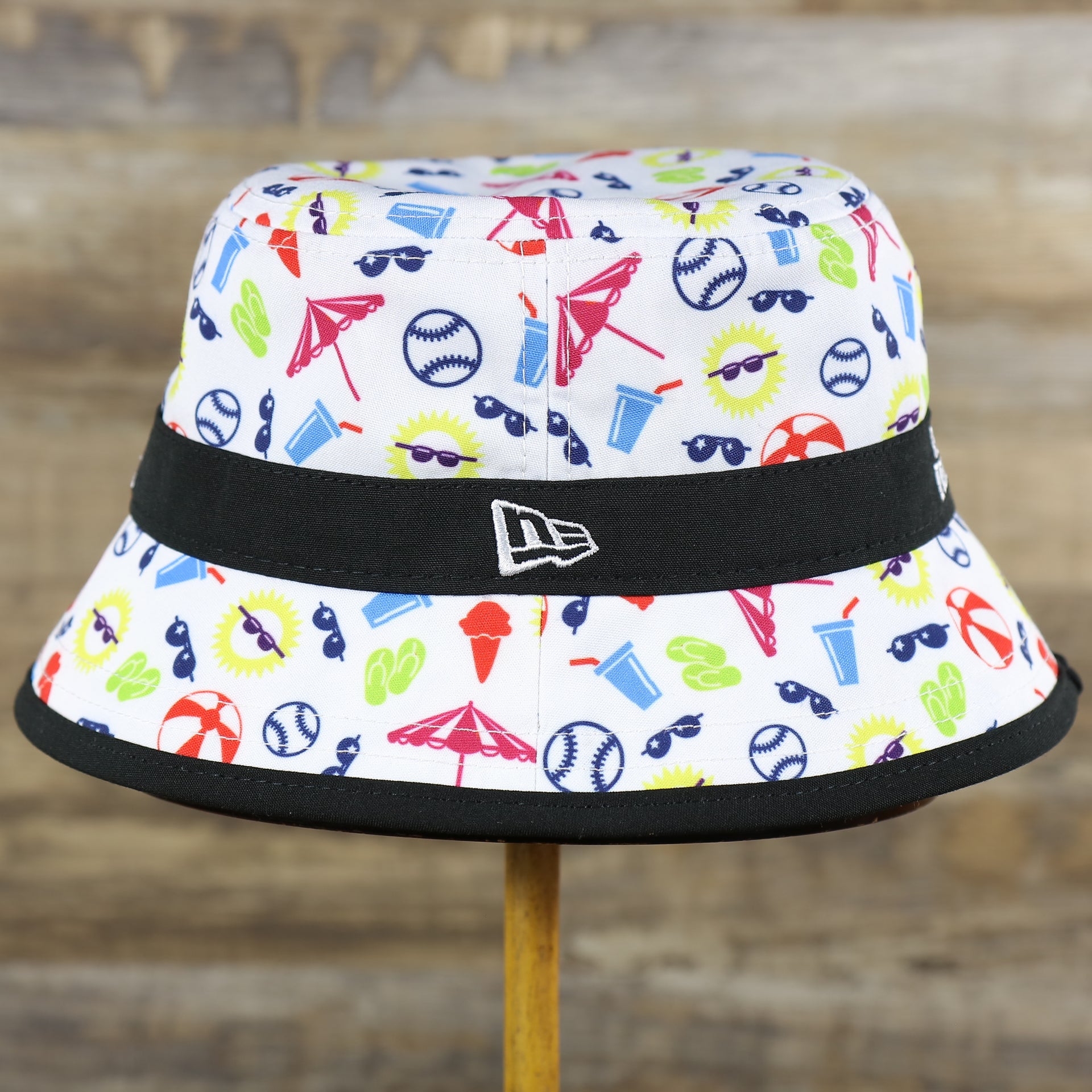 wearers right of the Pittsburgh Pirates Spring Training 2022 On Field White Toddler Bucket Hat