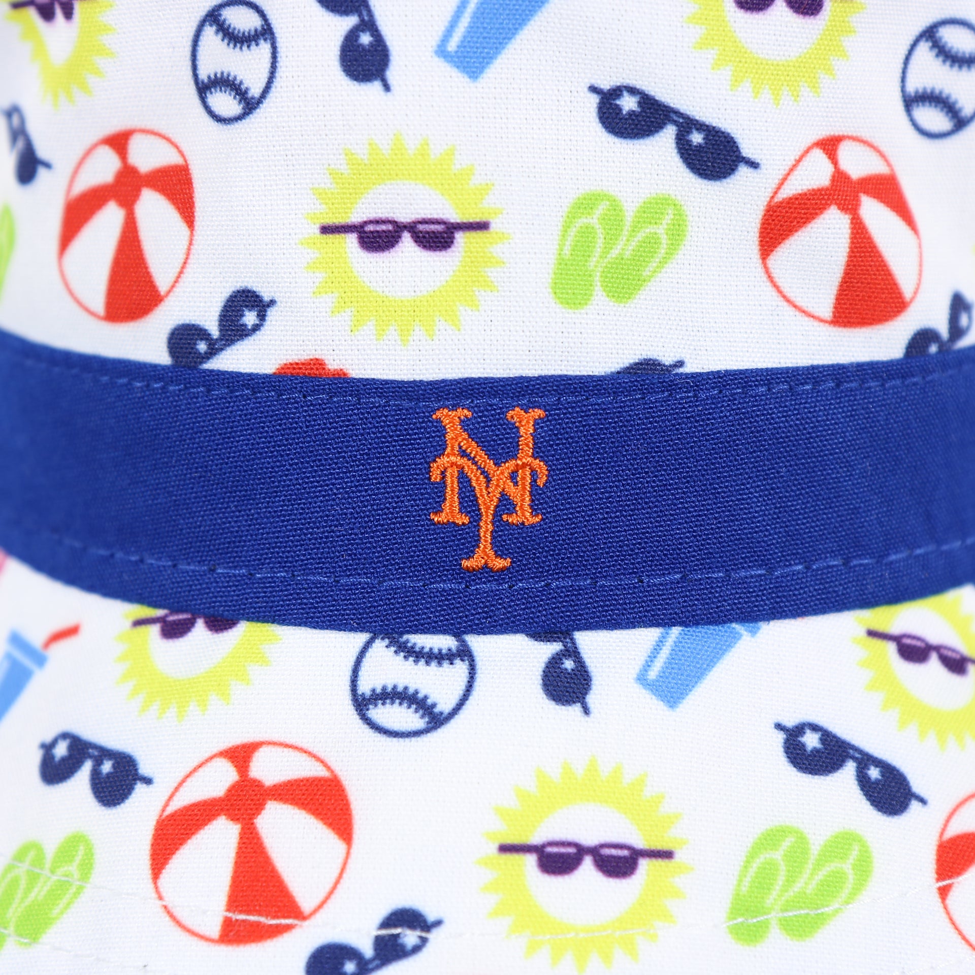 mets logo on the New York Mets Spring Training 2022 On Field White Toddler Bucket Hat