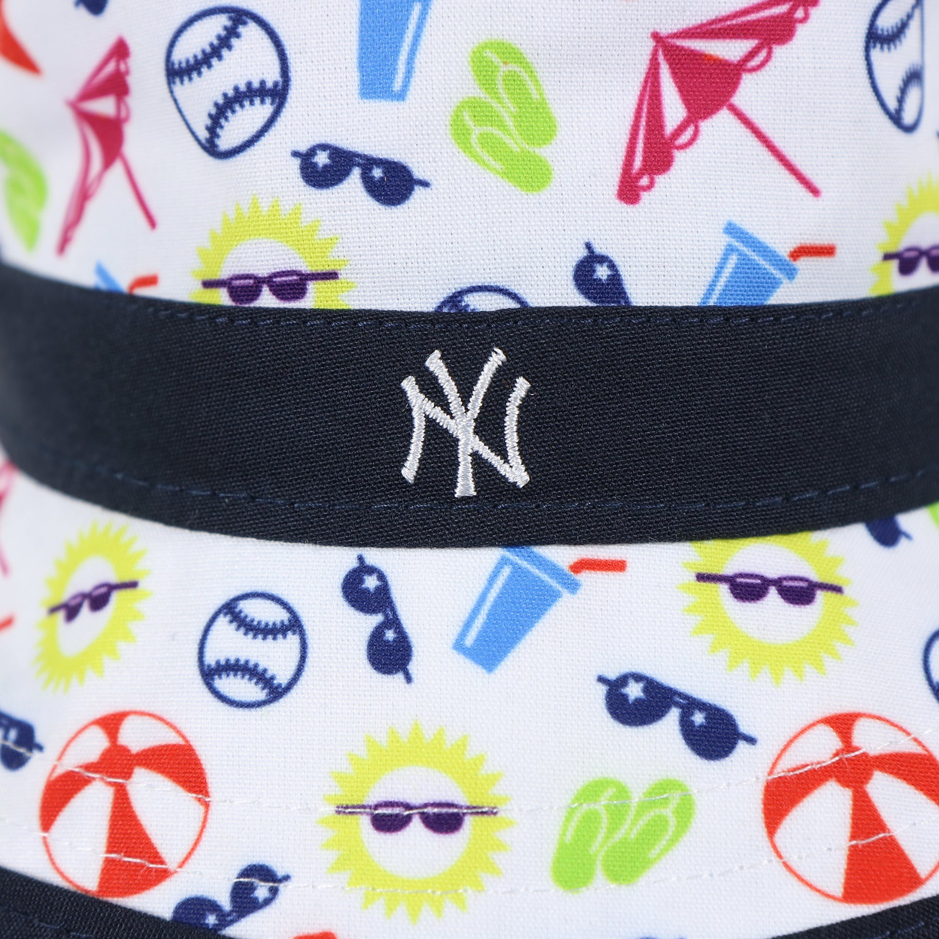 yankees logo on the New York Yankees Spring Training 2022 On Field White Toddler Bucket Hat