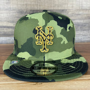 The front of the New York Mets 2022 Armed Forces Day / Memorial Day Side Patch 9Fifty Snapback Cap