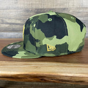 The wearer's right on the Philadelphia Phillies 2022 Armed Forces Day / Memorial Day Side Patch 9Fifty Snapback