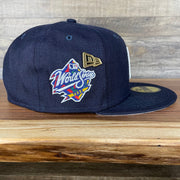The wearer's right on the New York Yankees Cooperstown 5950 Day Side Patch Gray Bottom 59Fifty Fitted Cap