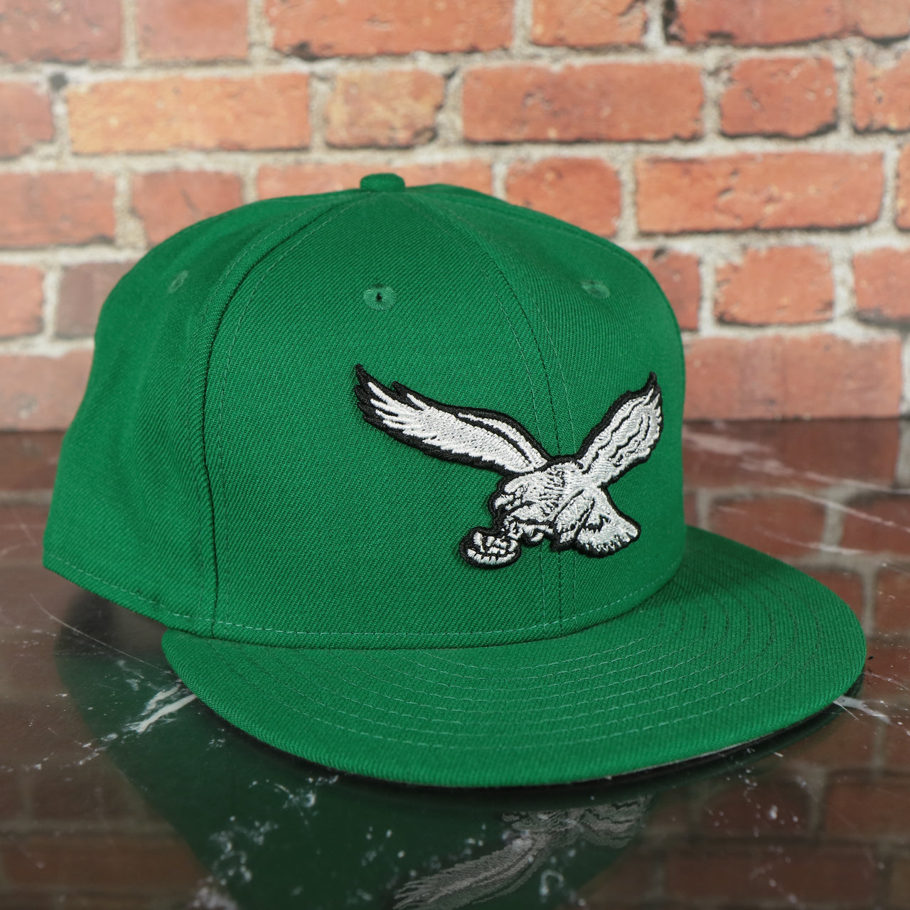 Vintage Eagles kelly green fitted hat | Retro Philadelphia eagles throwback kelly green 5950 fitted cap