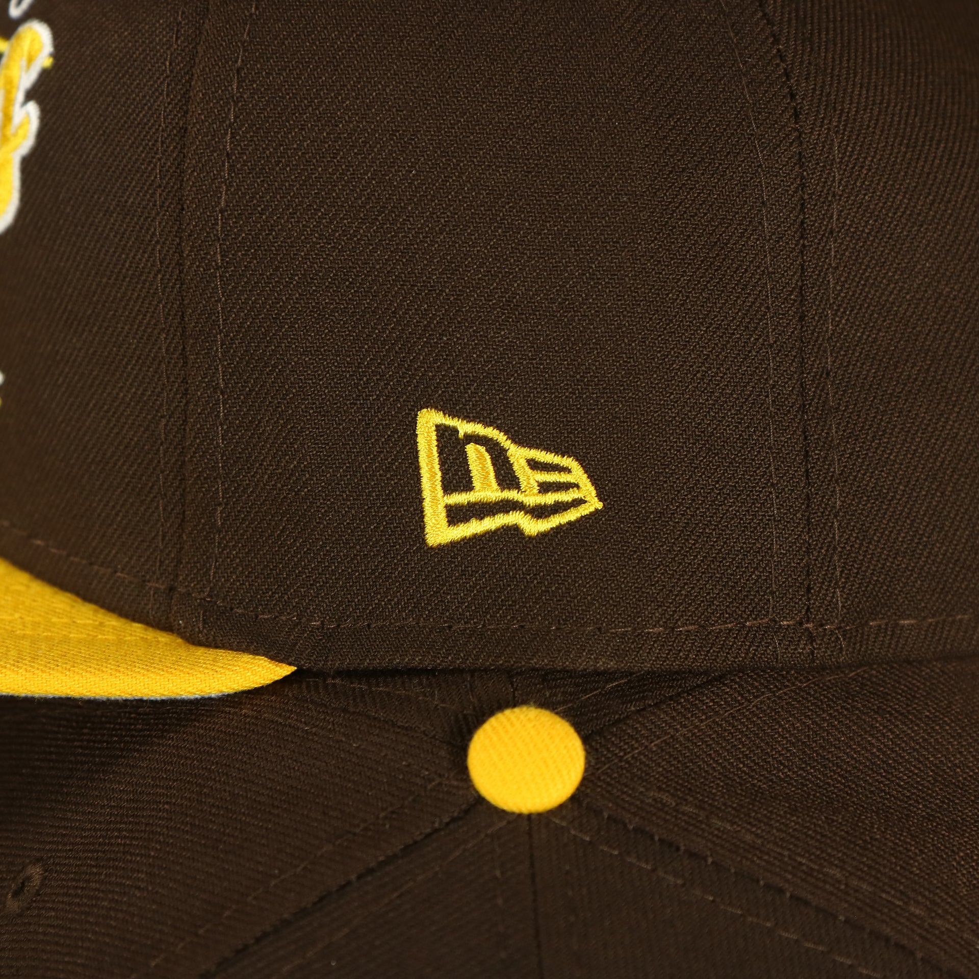 new era logo on the San Diego Padres "Team Script" College Bar 9Fifty Snapback Hat | Brown/Yellow Steelers 950 Snap Cap