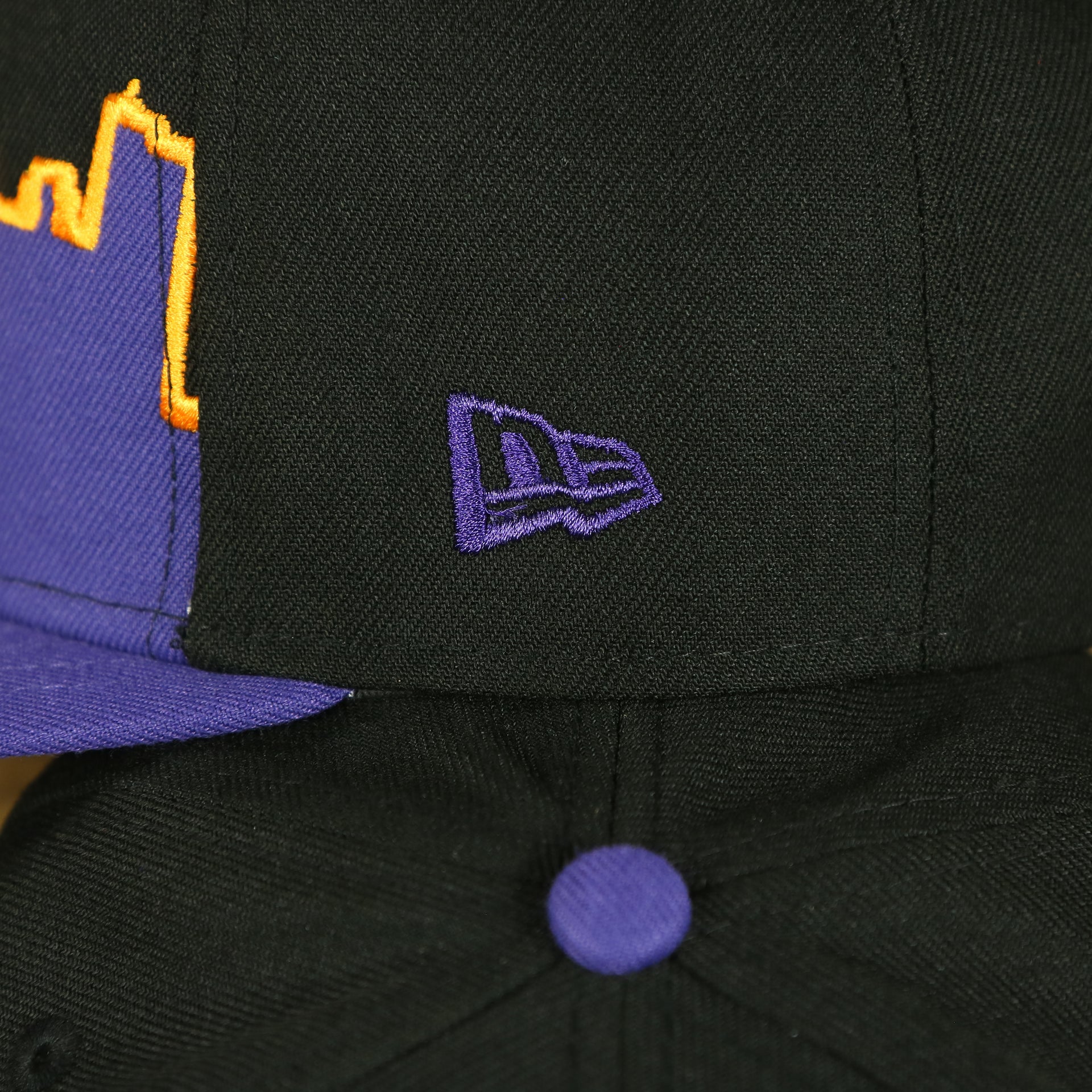 new era logo on the Phoenix Suns City Skyline Side Patch 9Fifty Snapback Hat | Phoenix Skyline 950