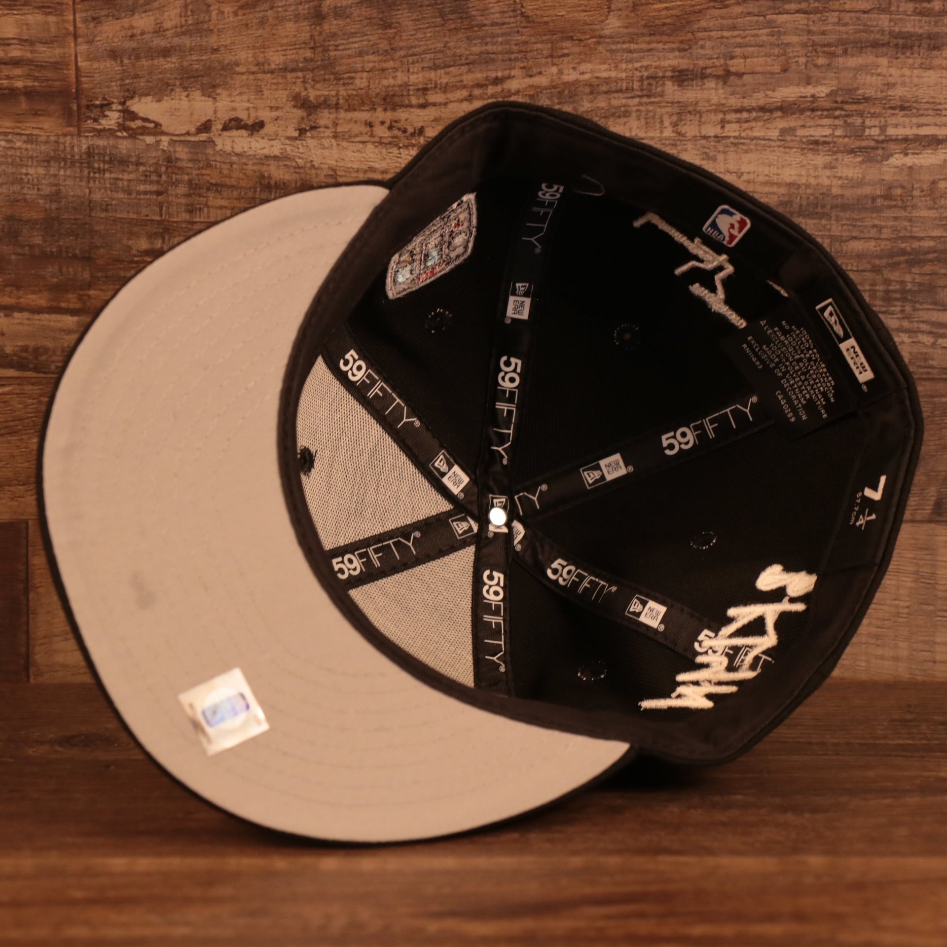 Gray bottom of the Brooklyn Nets City Transit All Over Side Patch Gray Bottom 59Fifty Fitted Cap