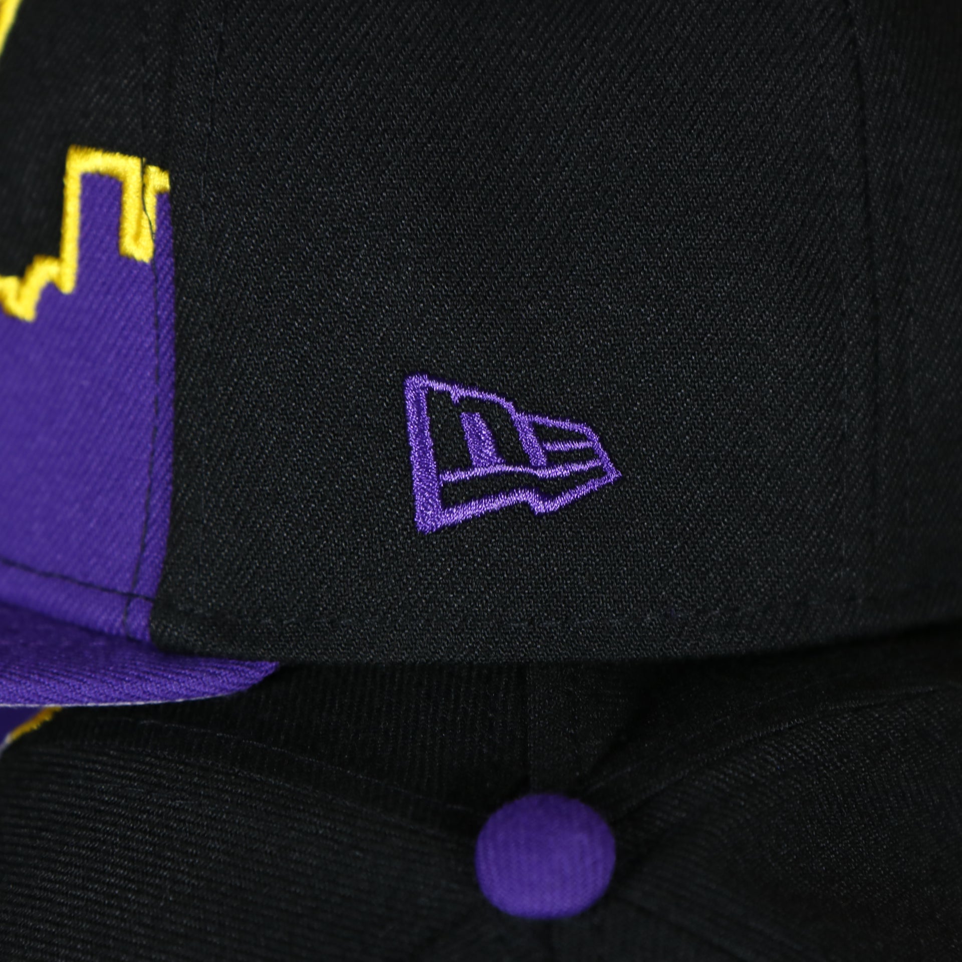 new era logo on the Los Angeles Lakers City Skyline Side Patch 9Fifty Youth Snapback Hat | Los Angeles Skyline 950
