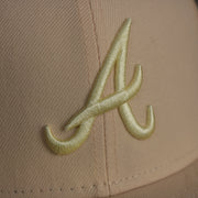 braves logo on the Atlanta Braves 1995 World Series Side Patch Yellow 59Fifty Fitted Cap | Peach | State Fruit\