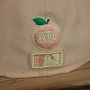 mlb logo and beach logo Atlanta Braves 1995 World Series Side Patch Yellow 59Fifty Fitted Cap | Peach | State Fruit