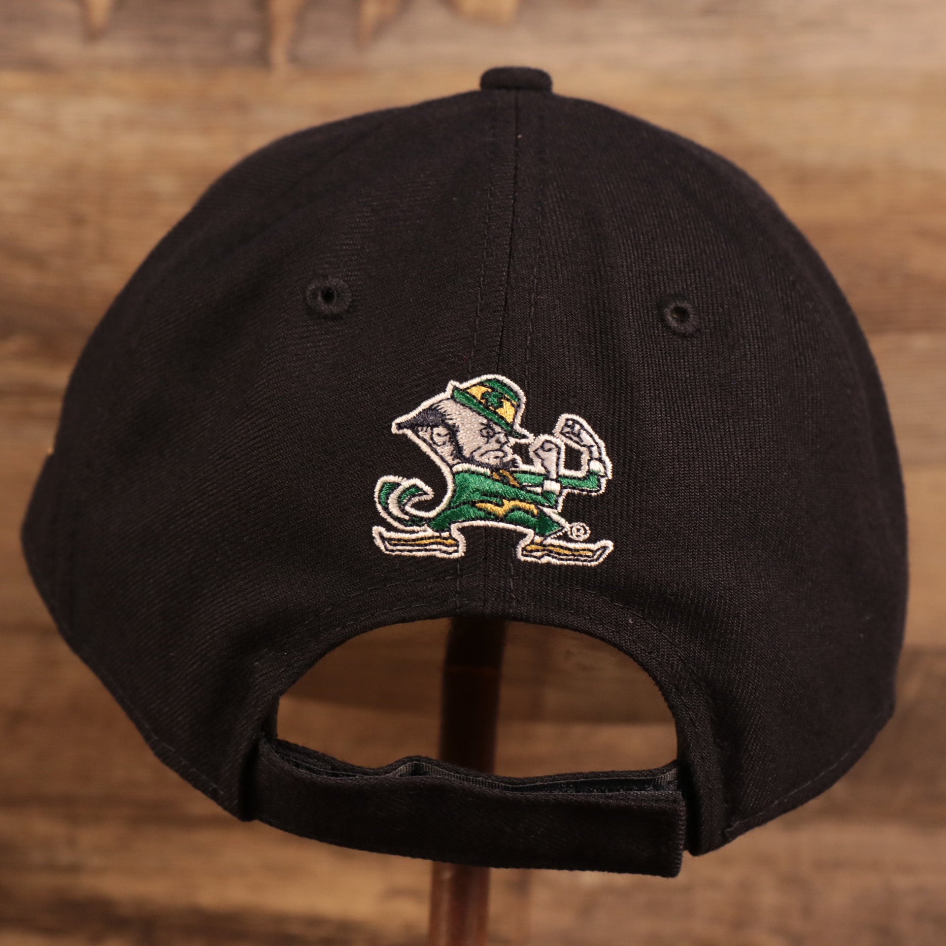 NEW ERA | NOTRE DAME FIGHTIN IRISH | THE LEAGUE | 9FORTY DAD HAT | VELCRO ADJUSTABLE | TEAM BACK PATCH | NAVY | OSFM