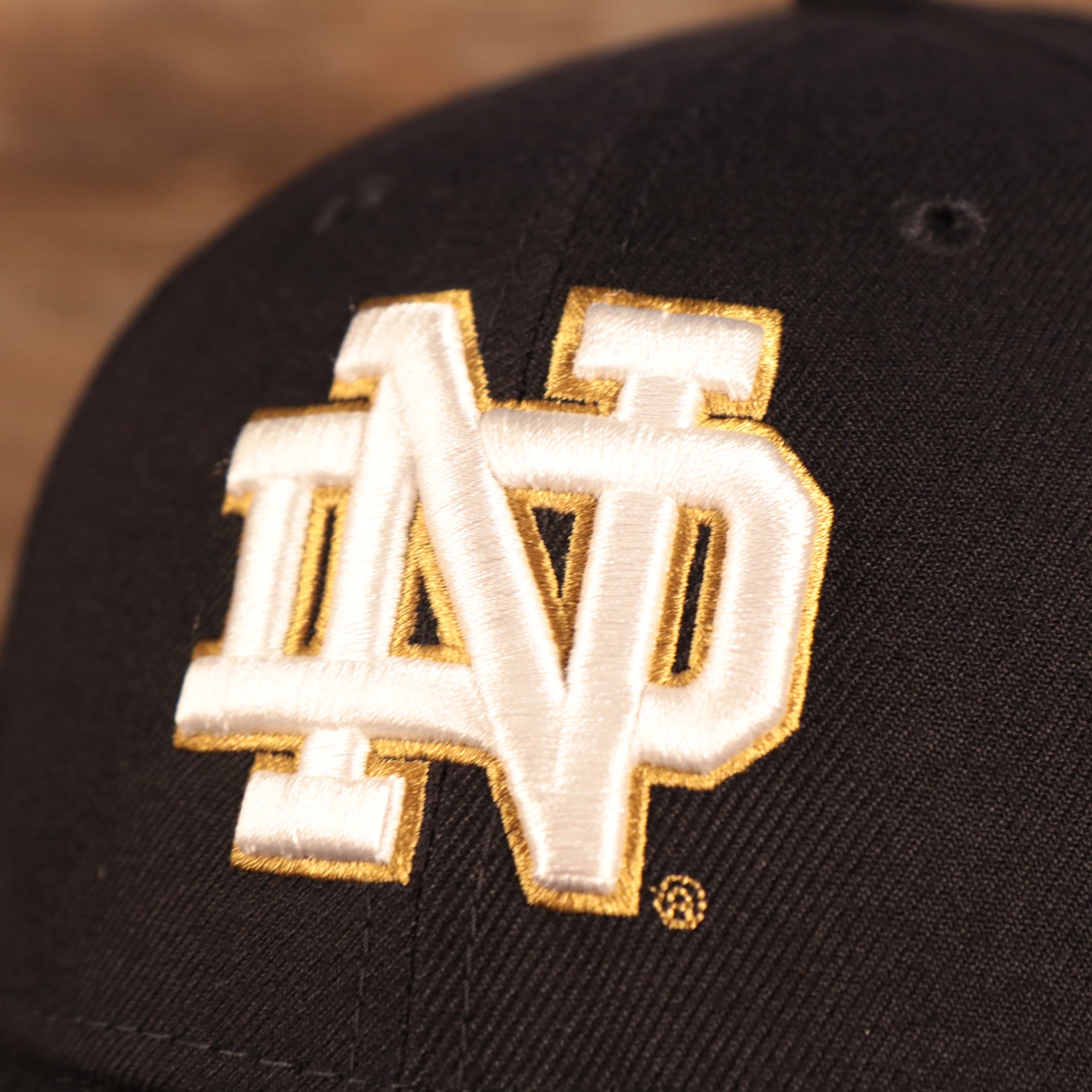 NEW ERA | NOTRE DAME FIGHTIN IRISH | THE LEAGUE | 9FORTY DAD HAT | VELCRO ADJUSTABLE | TEAM BACK PATCH | NAVY | OSFM