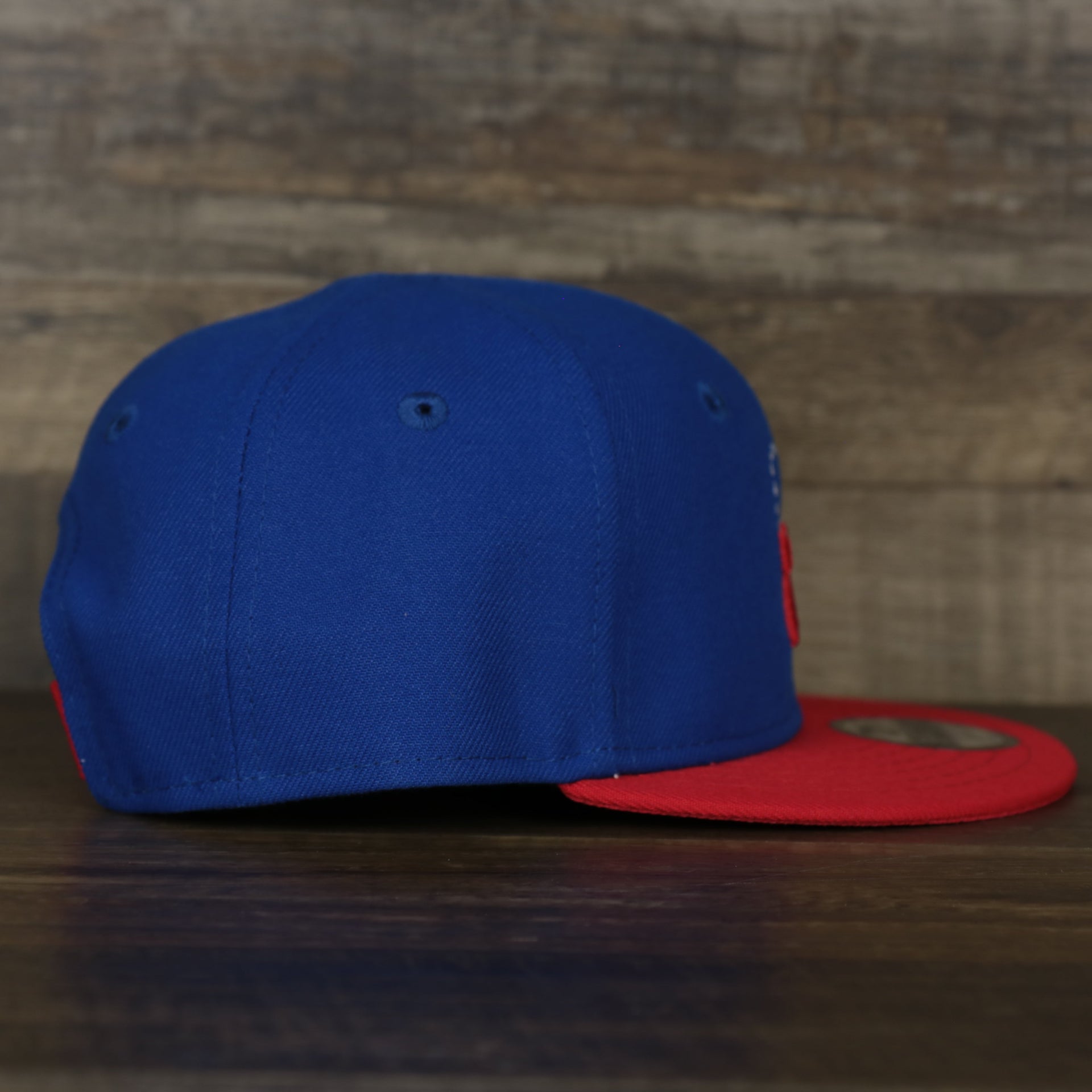 wearers right of the Philadelphia 76ers My 1st 9Fifty Snapback | Infant | Blue/Red