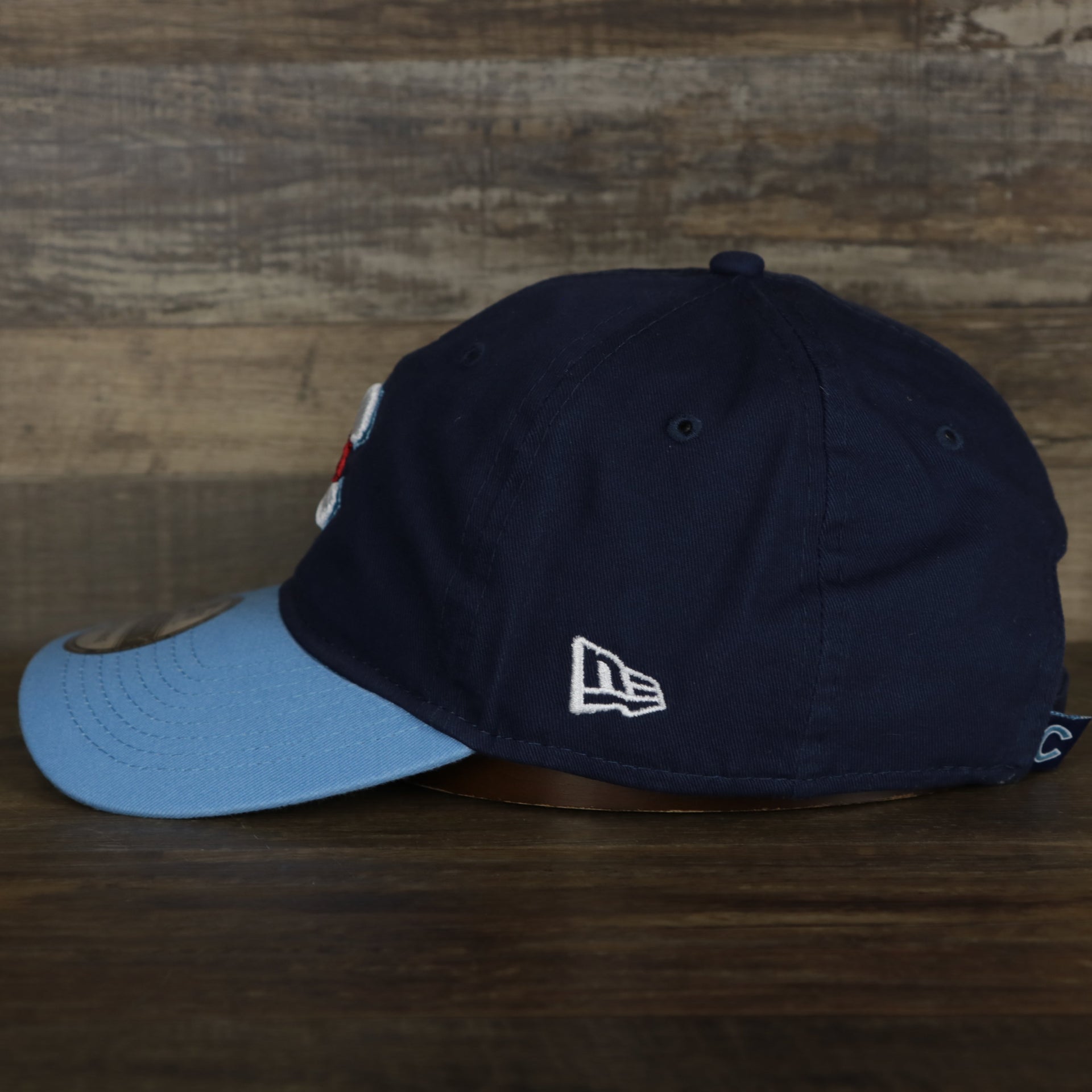 The wearer's left on the Chicago Cubs MLB City Connect 2021 On-Field 9Twenty Dad Hat