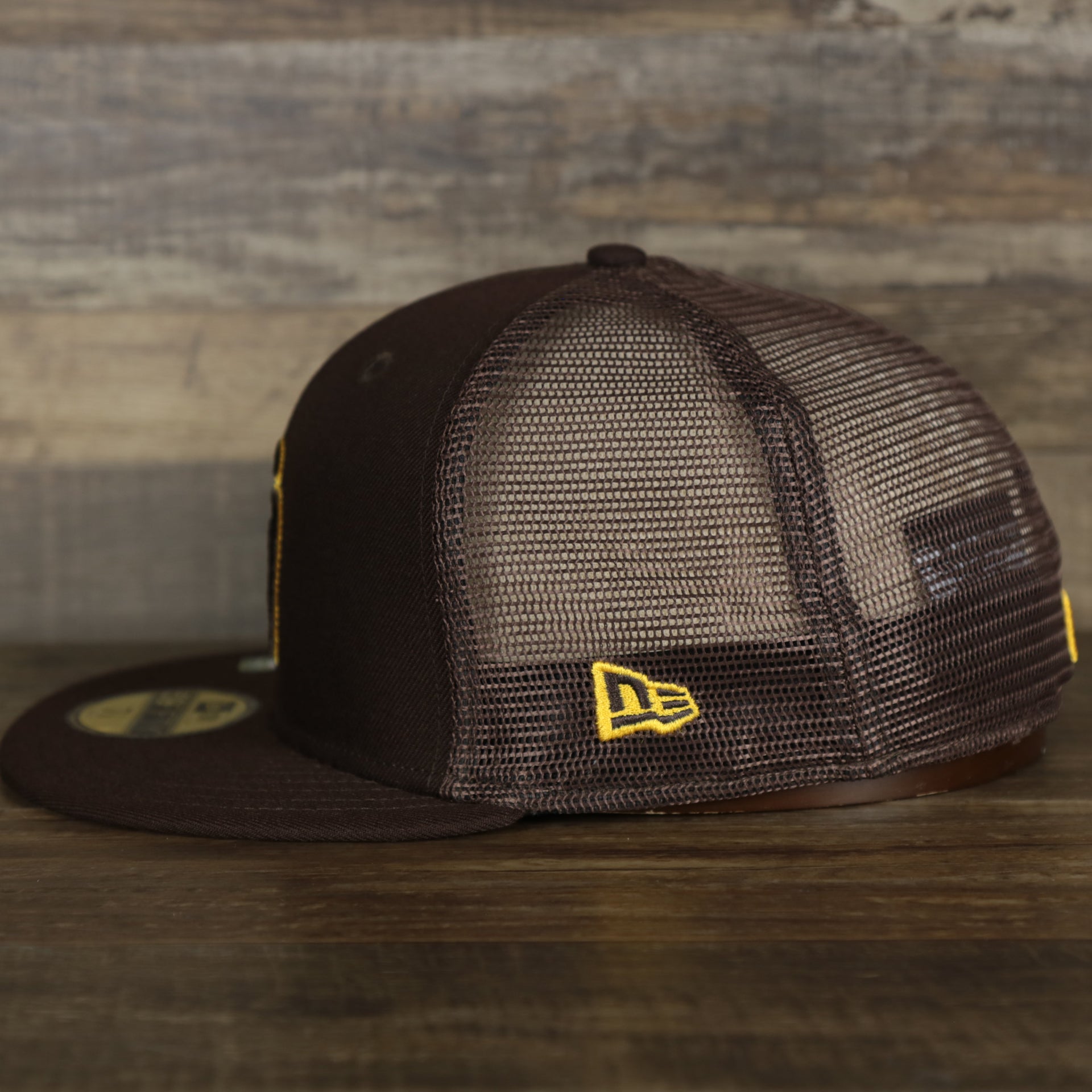 The wearer's left on the San Diego Padres Onfield 2022 Batting Practice 59Fifty Trucker Hat