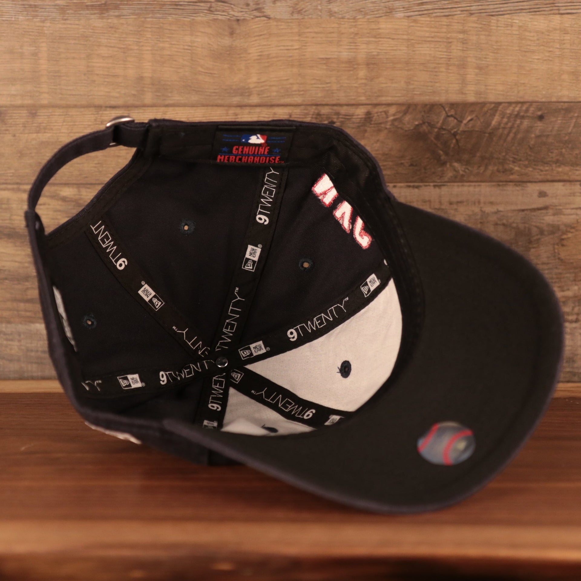 The inside view of the navy New York Yankees 9twenty dad hat for the fourth of July 2021 by New Era.