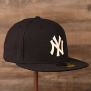 Quarter view of the New Era Yankees On Field 59Fifty Cap