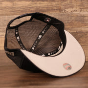 The inside look of the mesh crown of the snapback 920 hat by New Era.