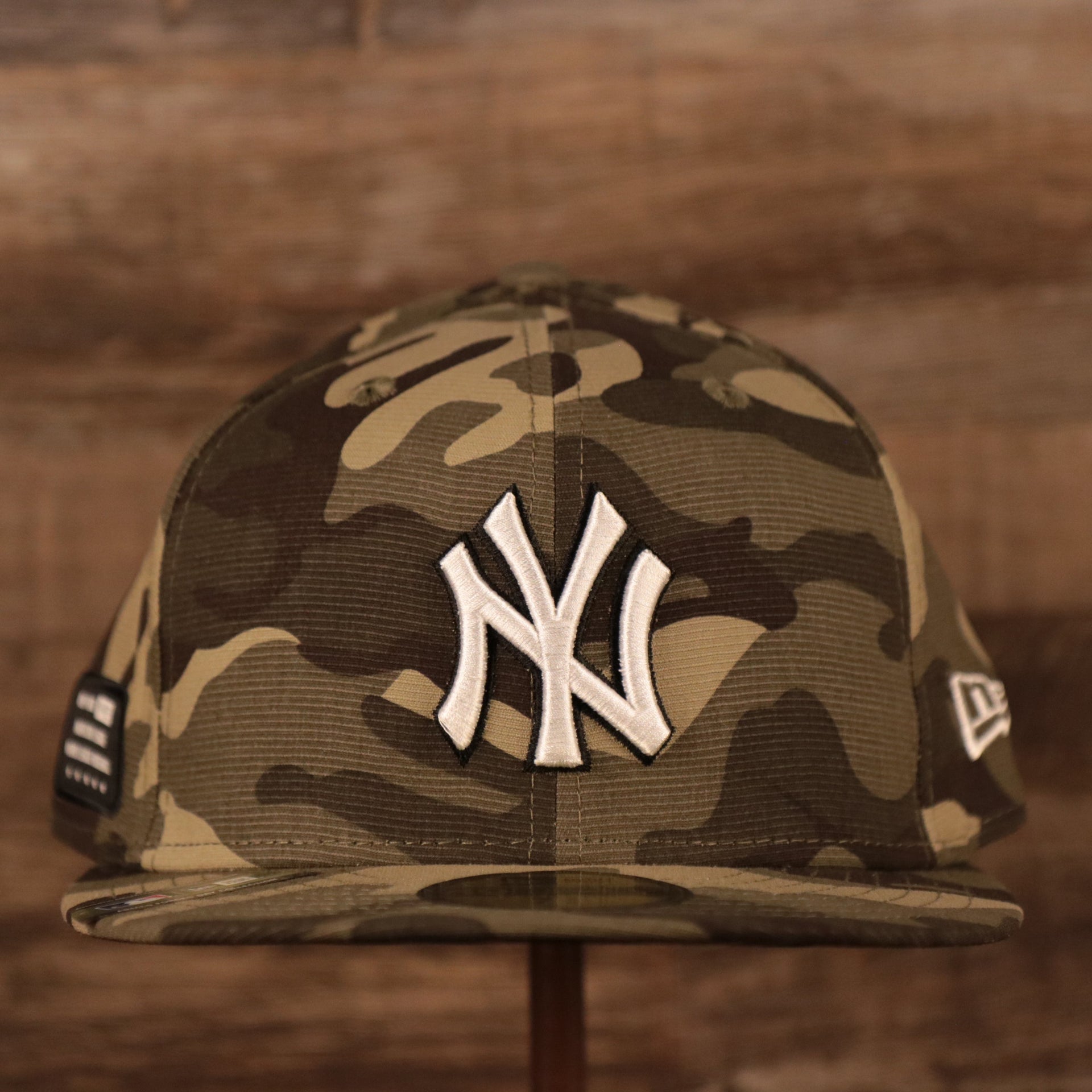 The New York Yankees Armed Forces Day 2021 59fifty fitted hat by New Era.