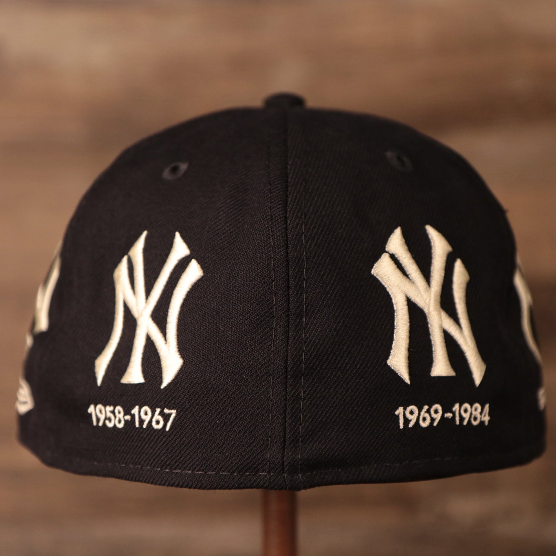 The Yanks vintage, all-over patch fitted hat with the Yanks logo history by New Era.