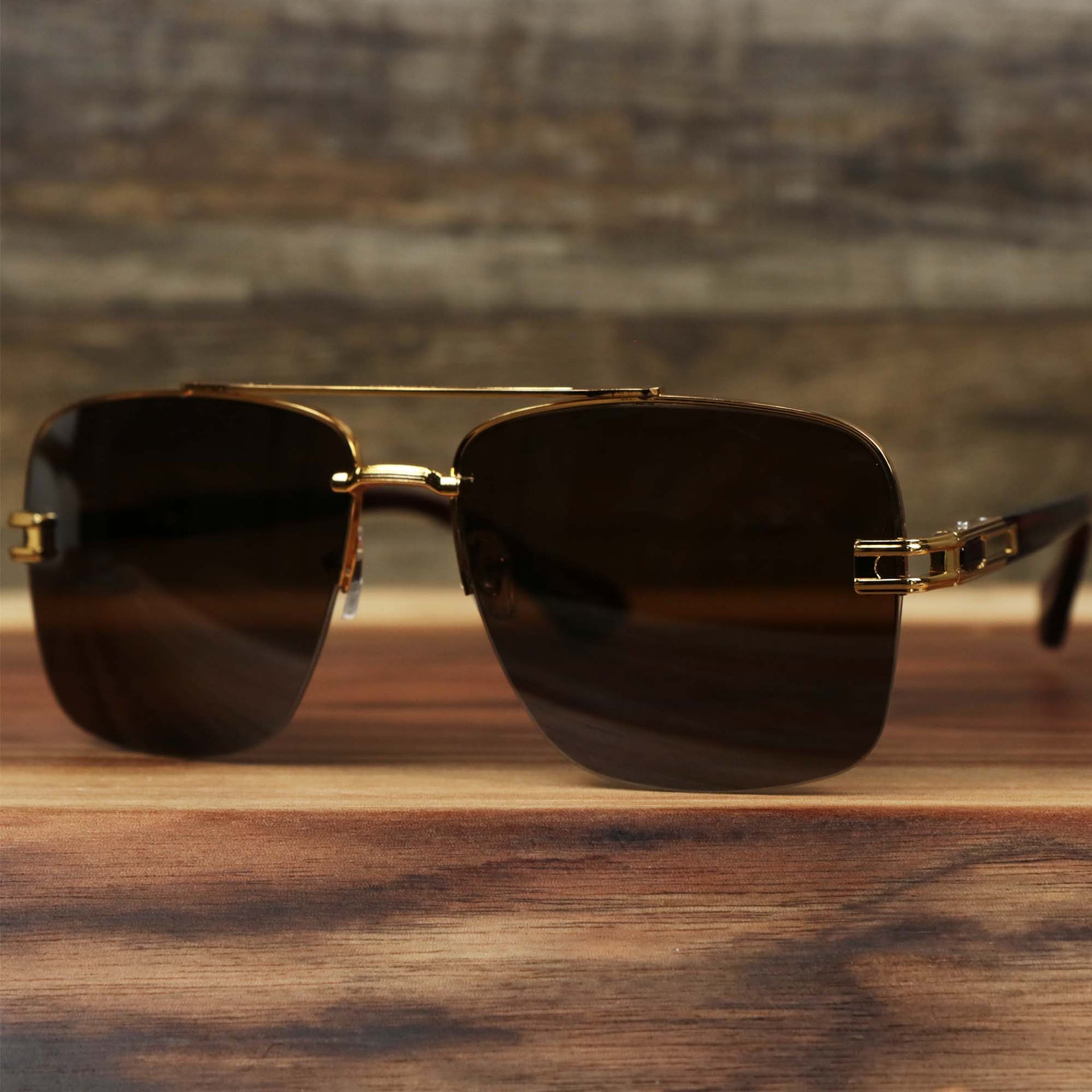 The Round Rectangle Frame Black Lens Sunglasses with Gold Frame