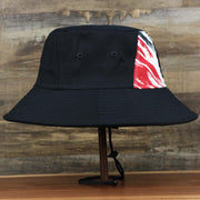 The wearer's right on the Stars And Stripes New York Mets 4th of July Bucket Hat | New Era Navy OSFM