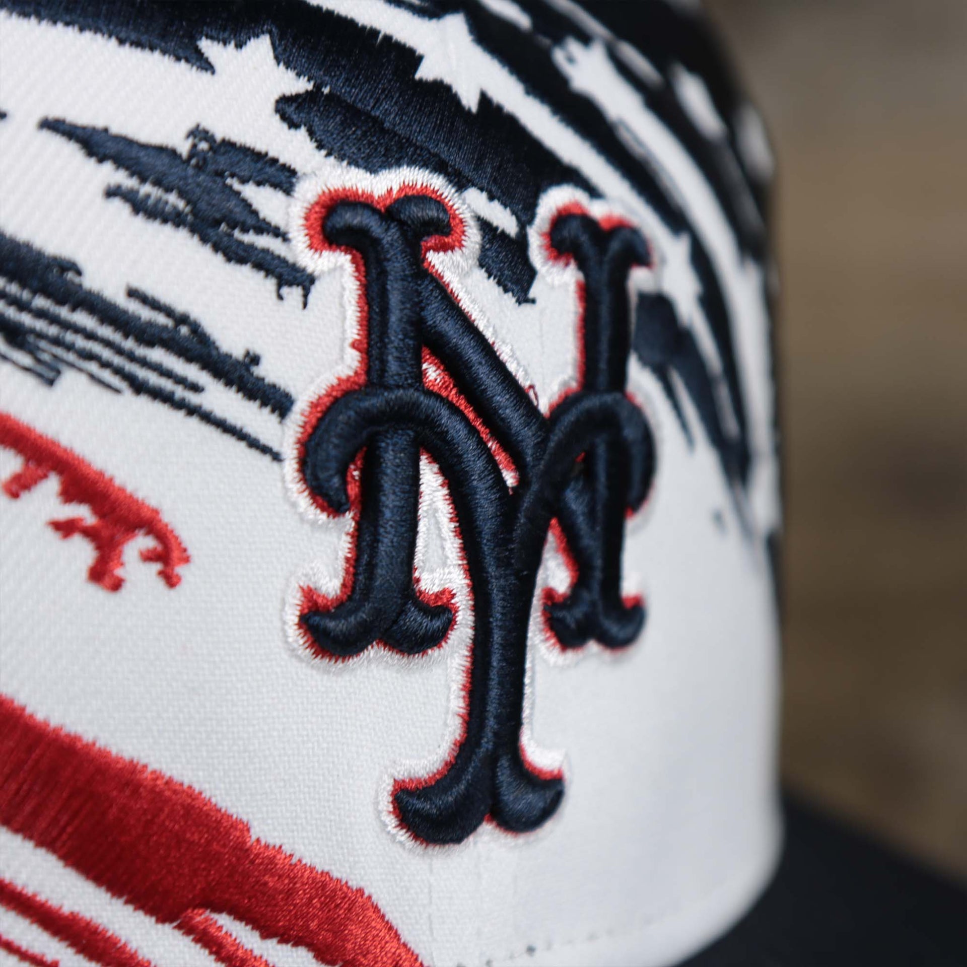 The Mets Logo on the New York Mets 2022 4th of July Stars And Stripes 9Fifty | New Era Navy OSFM