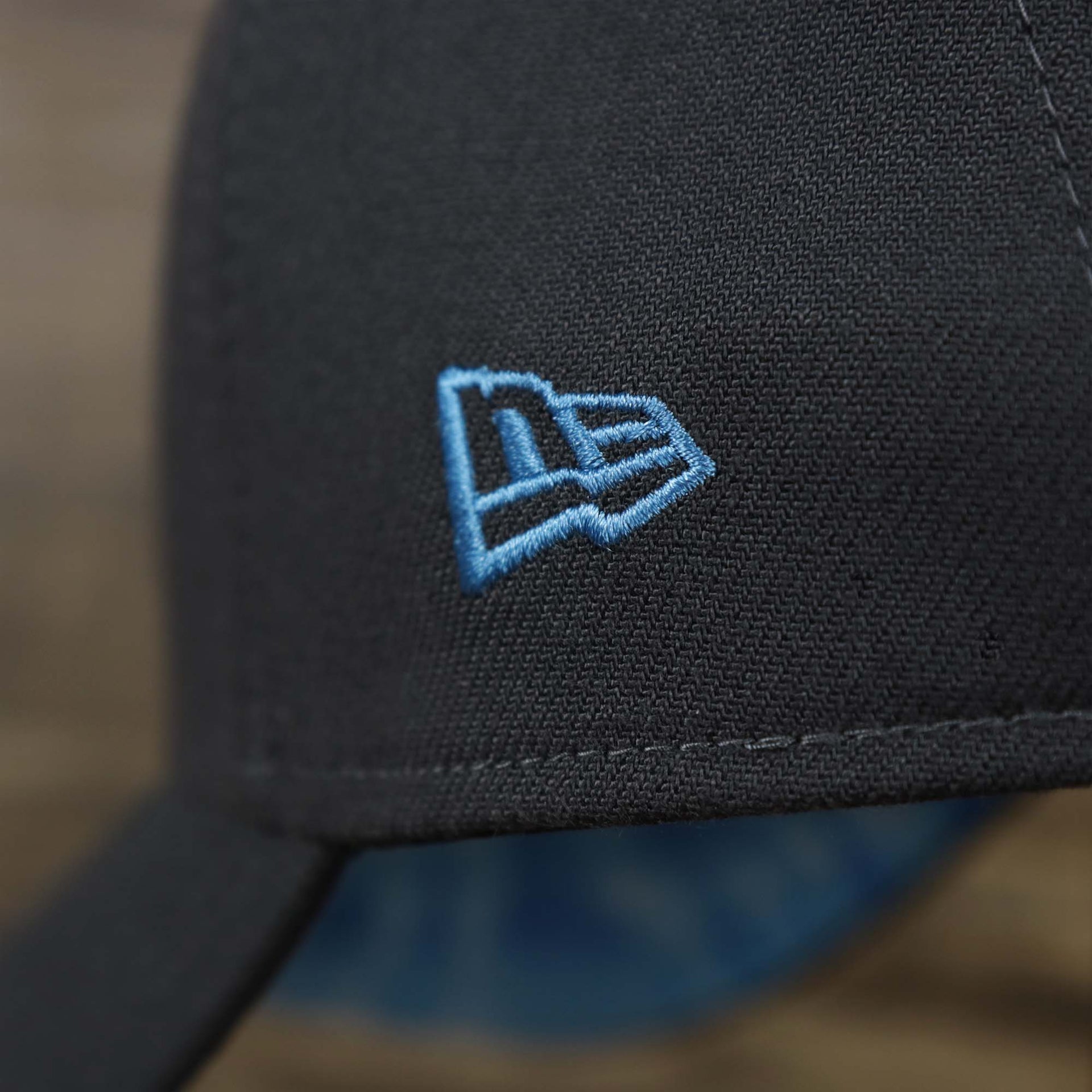 The New Era logo on the New York Mets 2022 Father's Day On-Field 39Thirty Flexfit Cap | Gray
