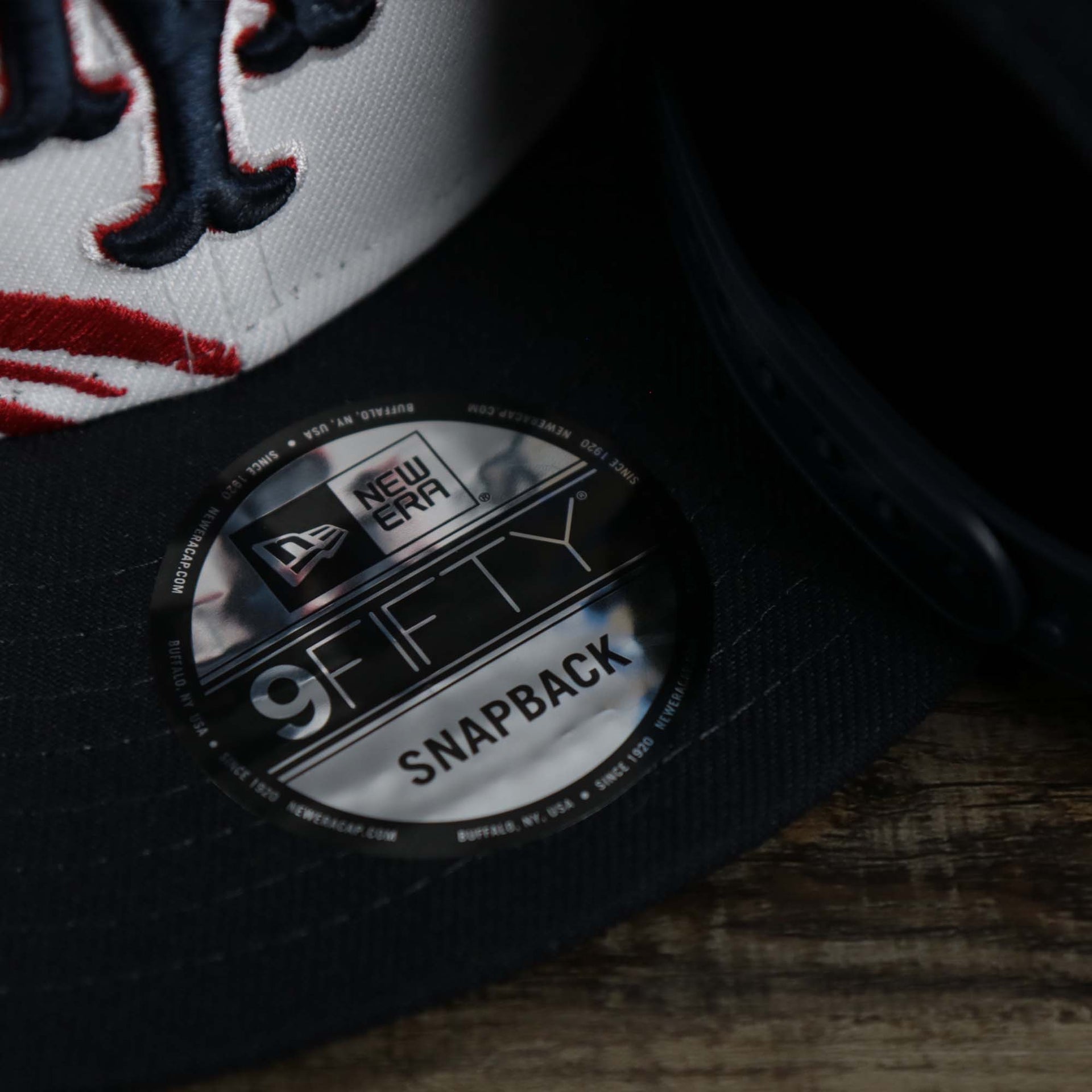 The 9Fifty Sticker on the New York Mets 2022 4th of July Stars And Stripes 9Fifty | New Era Navy OSFM