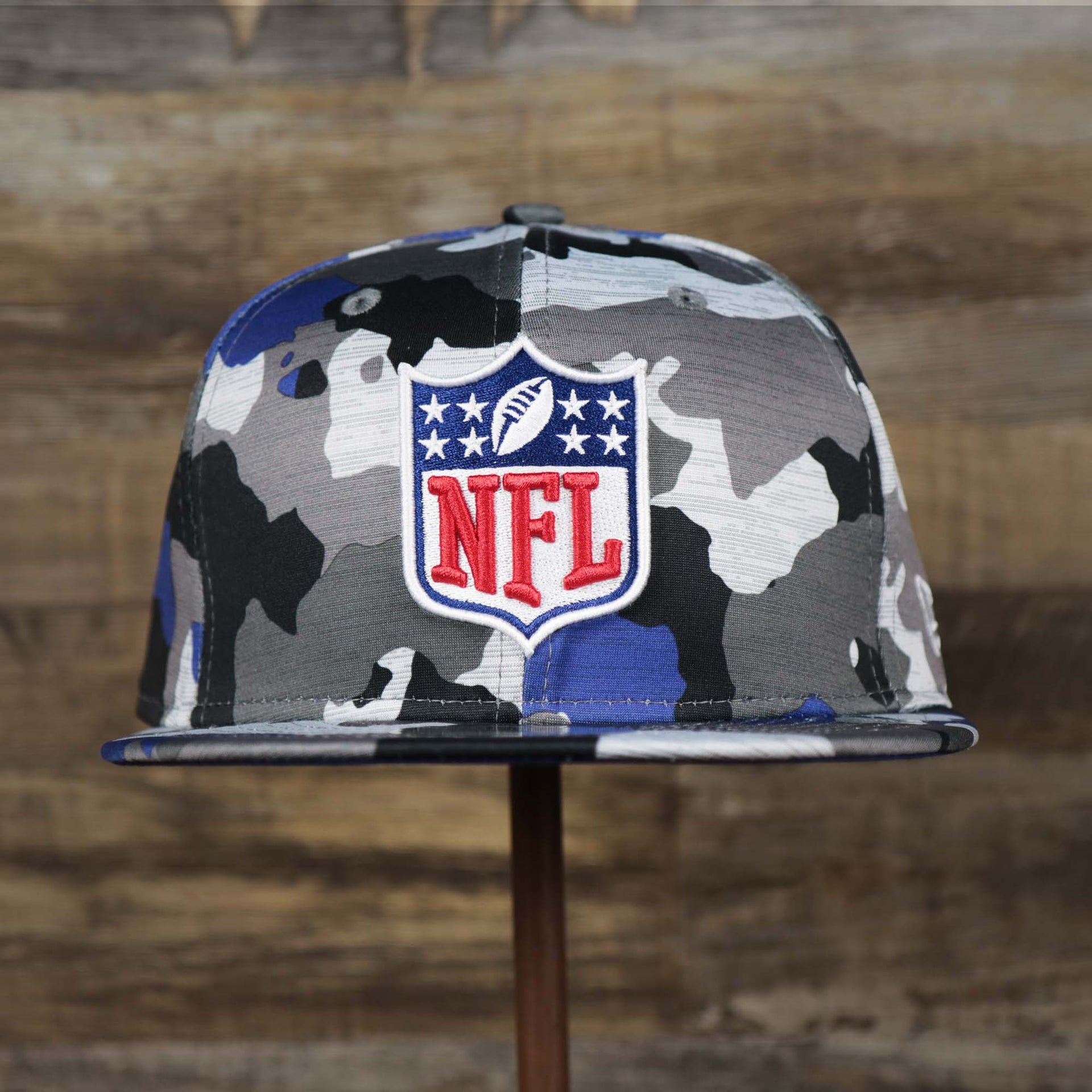 The front of the NFL Logo OnField Summer Training 2022 Camo 9Fifty Snapback | Royal Blue Camo 9Fifty