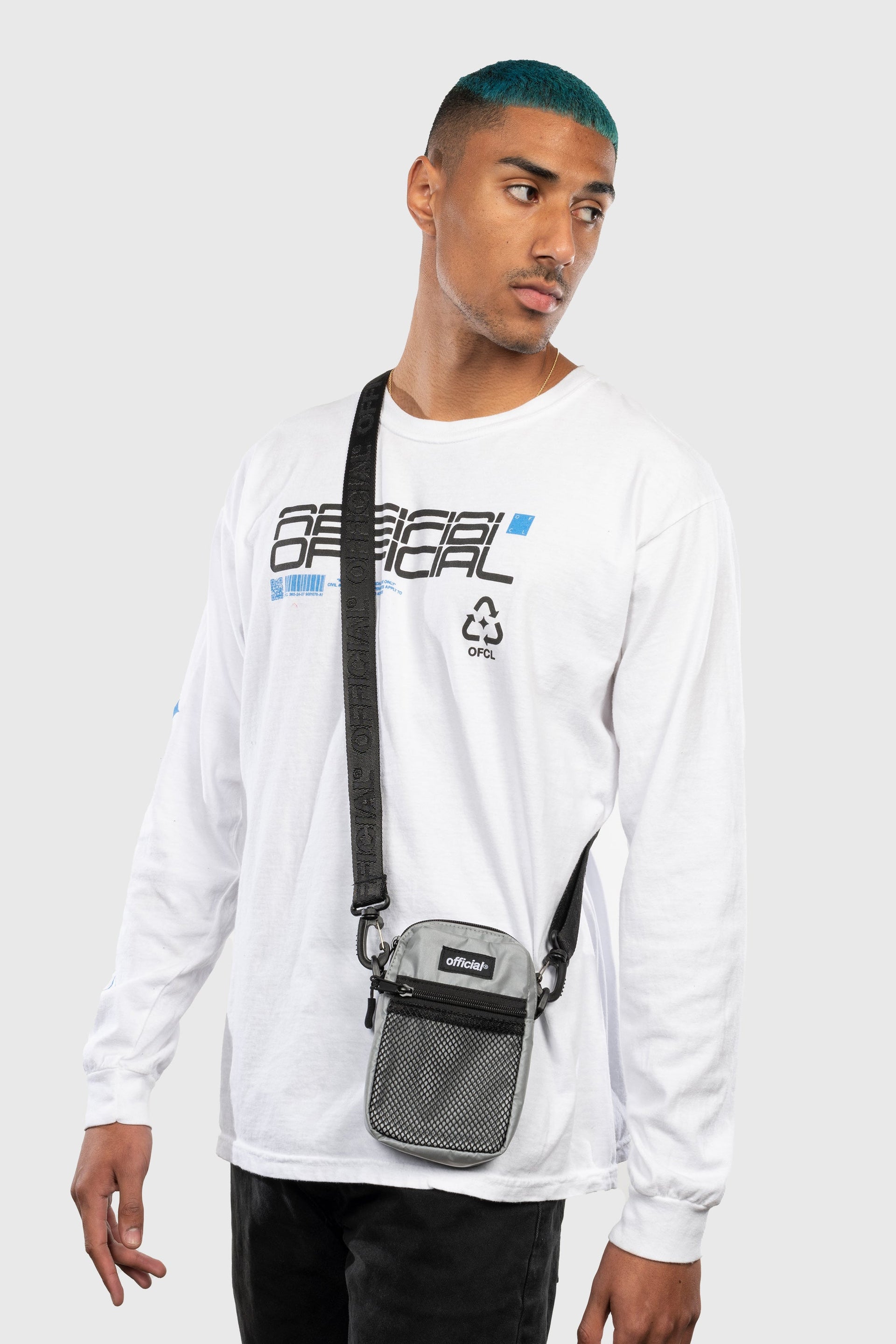 The Reflective 3M Essential Nylon Shoulder Bag Streetwear | Official Reflective Silver being used