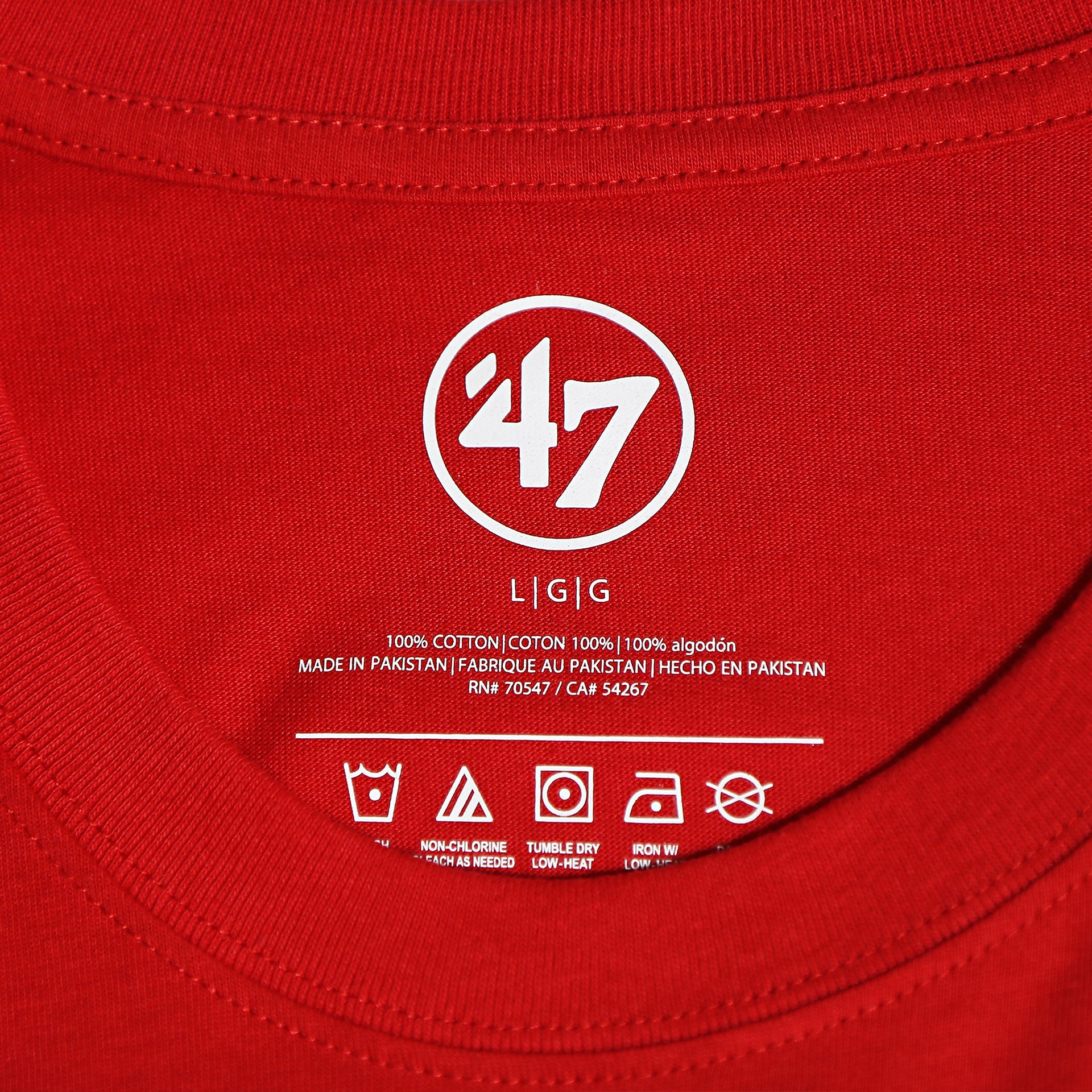Close up of the 47 neck label on the Philadelphia Phillies Classic Current White Logo Imprint Super Rival Red T-Shirt