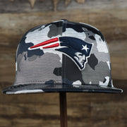 The Front of the New England Patriots NFL OnField Summer Training 2022 Camo 9Fifty Snapback | Navy Blue Camo 9Fifty