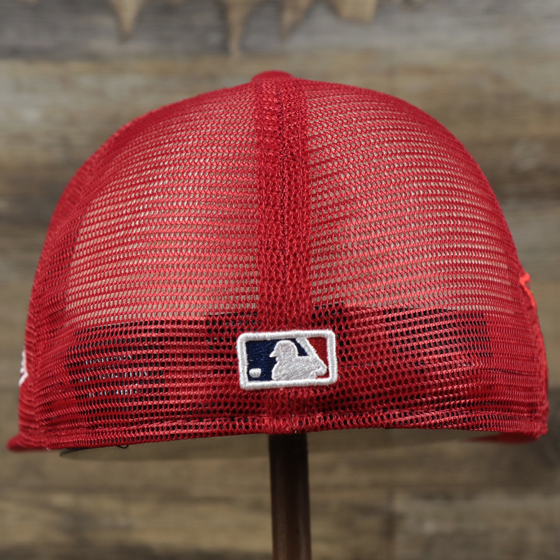 The backside of the Philadelphia Phillies Metallic All Star Game MLB 2022 Side Patch 59Fifty Mesh Fitted Cap | ASG 2022 Red 59Fifty Cap