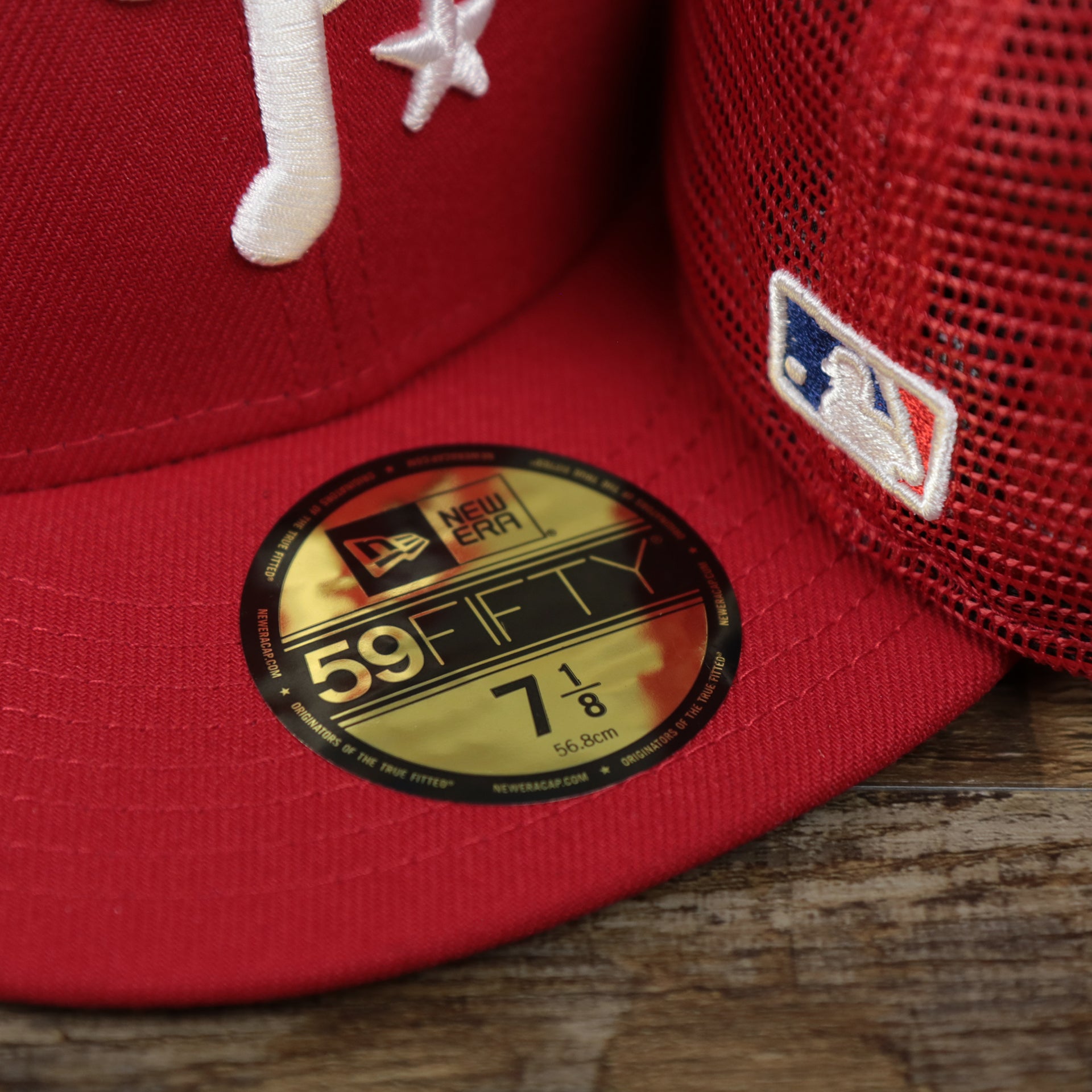 The 59Fifty Logo on the Philadelphia Phillies Metallic All Star Game MLB 2022 Side Patch 59Fifty Mesh Fitted Cap | ASG 2022 Red 59Fifty Cap