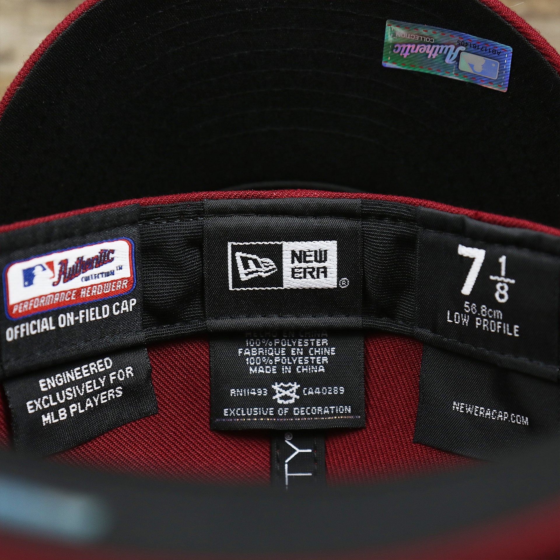 new era label on the Philadelphia Phillies 2019 Logo Black Bottom | Maroon 59Fifty Fitted Cap