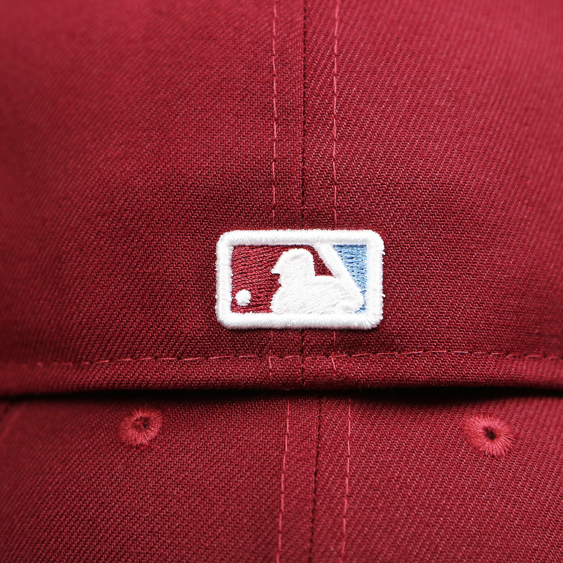 MLB batterman logo on the Philadelphia Phillies 2019 Logo Black Bottom | Maroon 59Fifty Fitted Cap