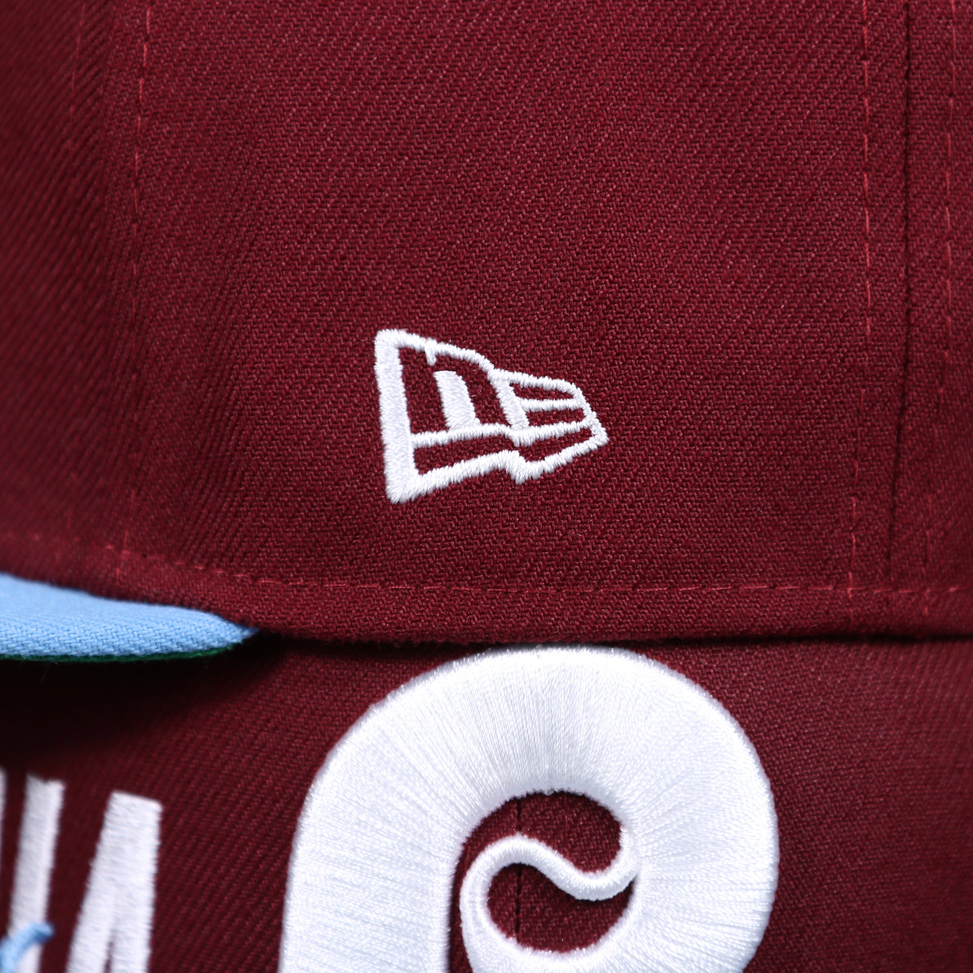 The New Era Logo on the Cooperstown Philadelphia Phillies MLB Side Font Green Bottom 9Fifty Snapback Cap | Maroon Snap Cap