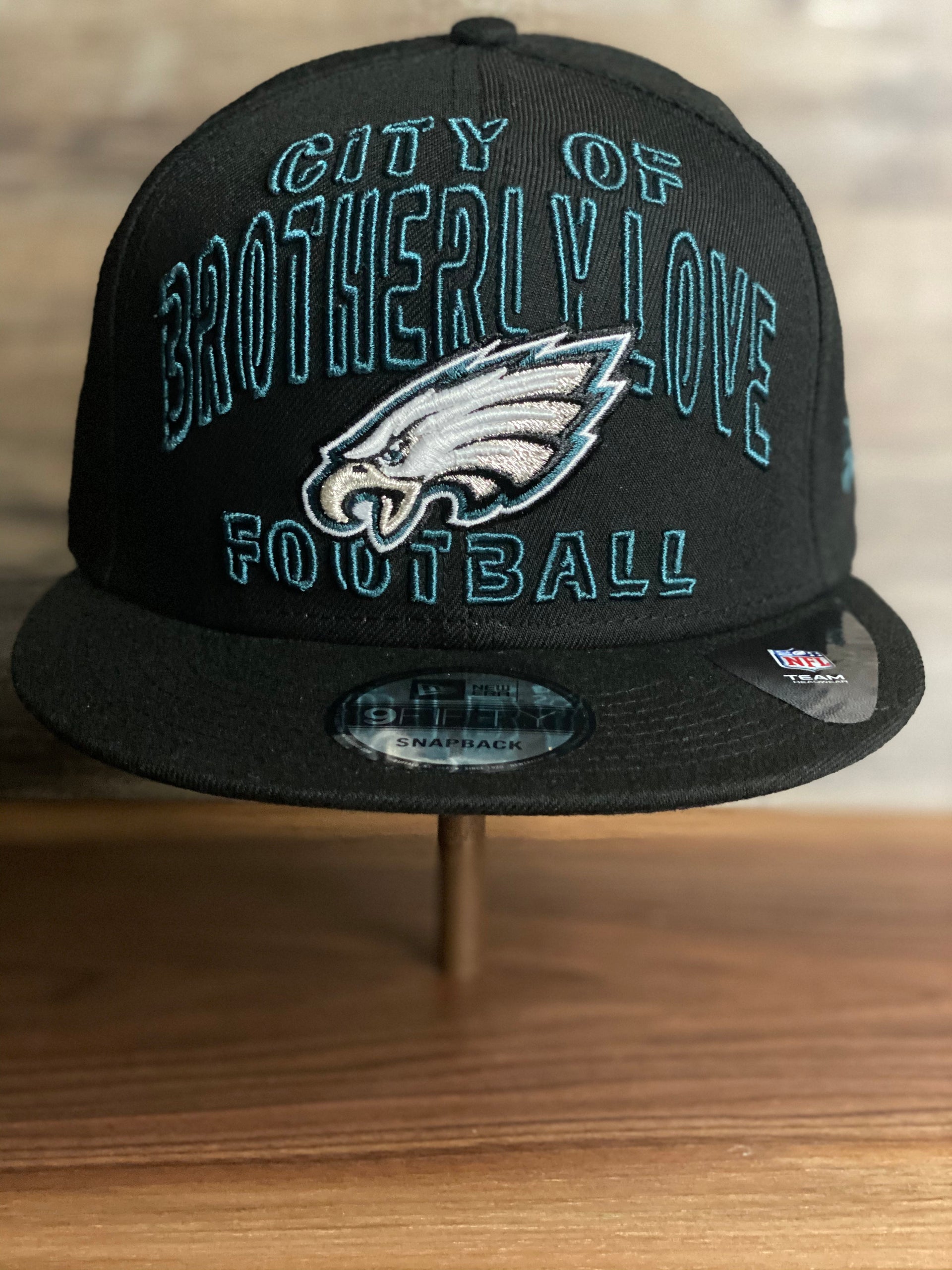 front of EAGLES  SNAP BACK HAT | 2020 DRAFT HAT | PHILLY EAGLES BLACK 9FIFTY SNAPBACK ALTERNATE DRAFT HAT