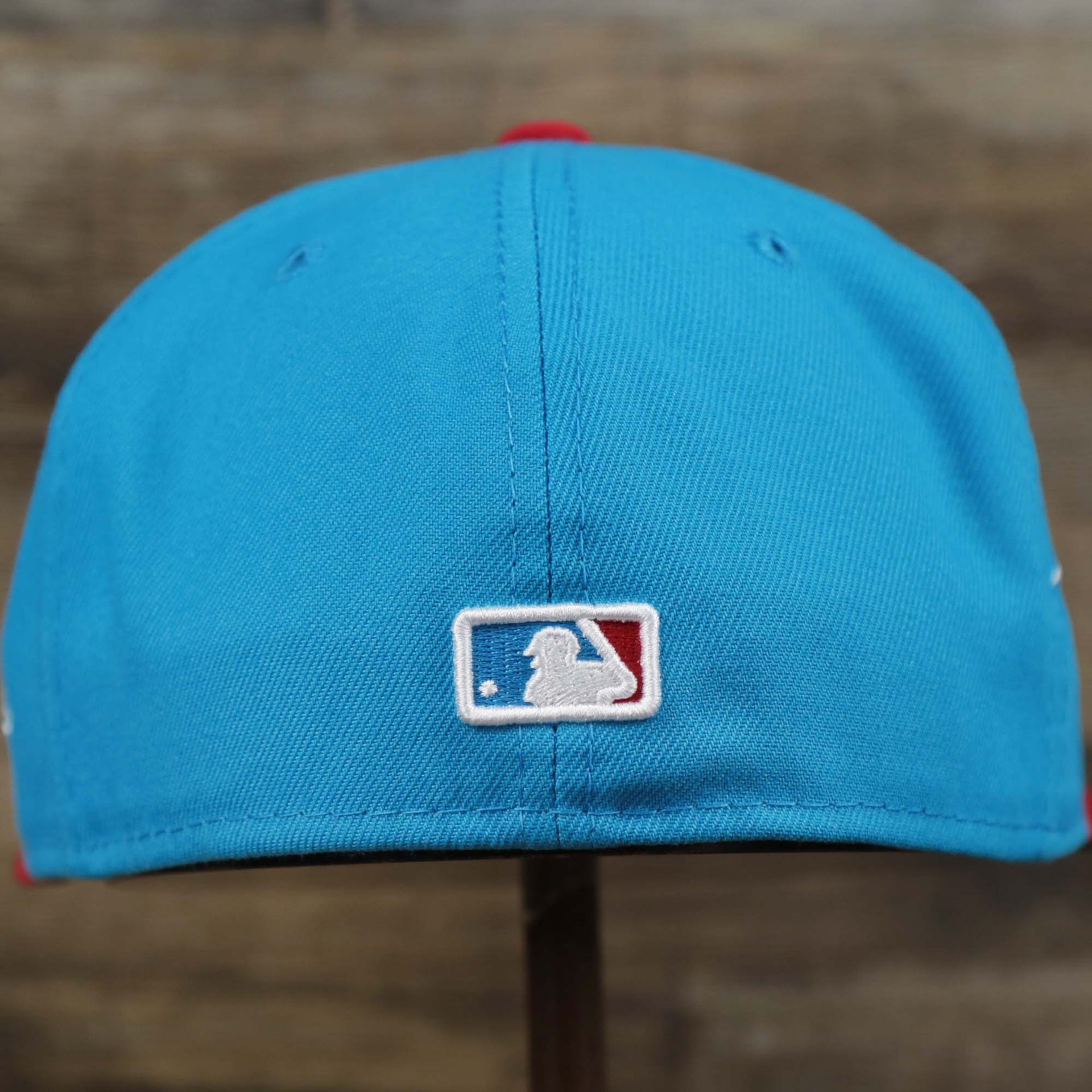 The backside of the Miami Marlins MLB City Connect 2021 On-Field Side Patch 59Fifty Fitted | Blue